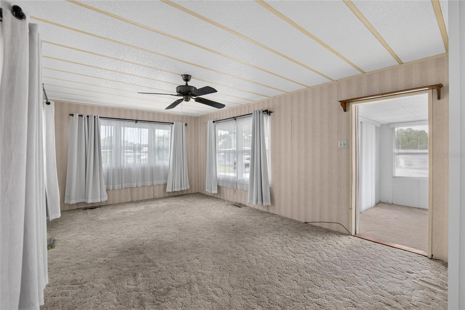 Mobile Home at 6004 ALPINE DR, ZEPHYRHILLS, photo 11 of 46