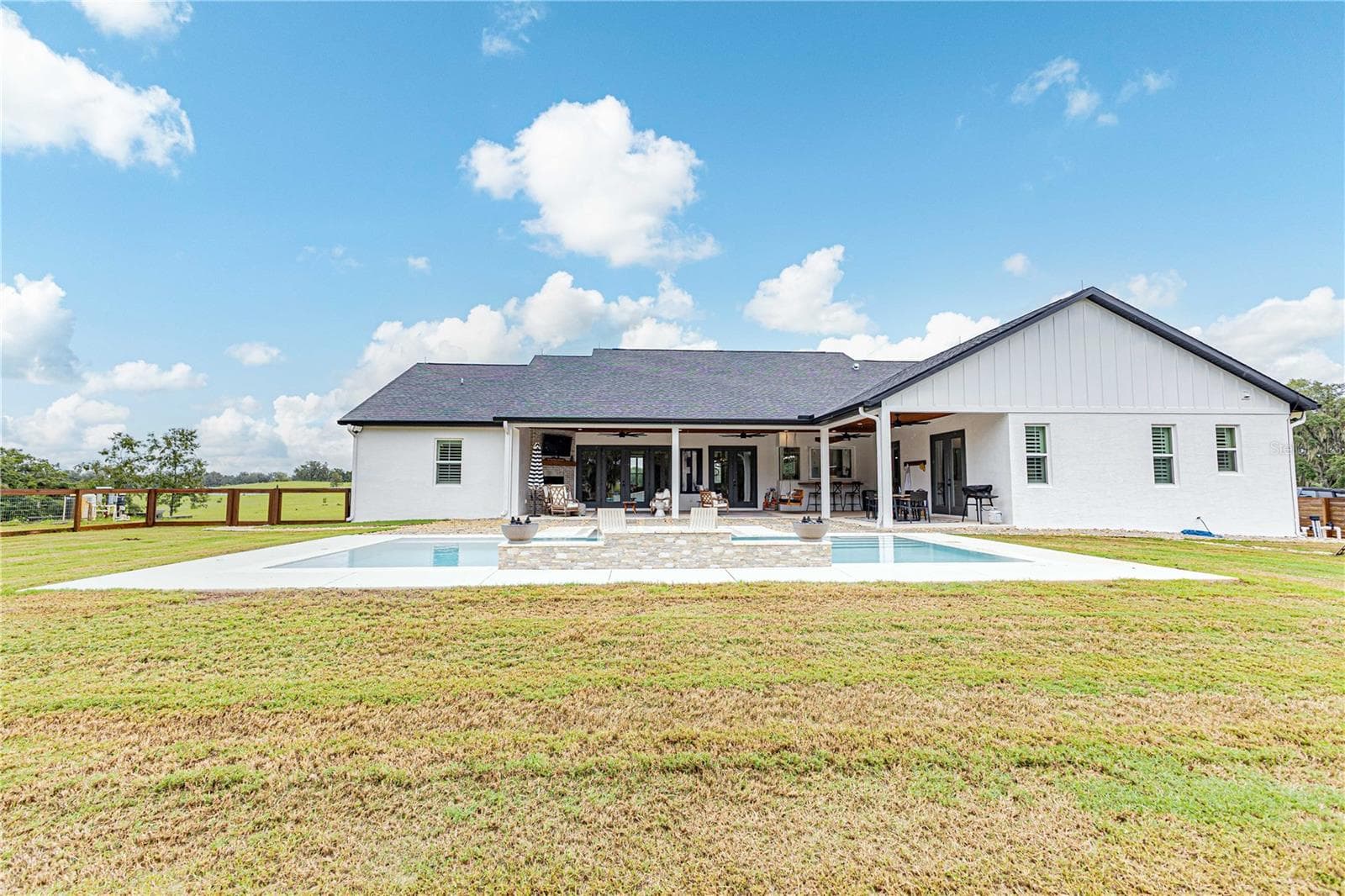Rear view of home - 8818 SW 73RD PATH, BUSHNELL