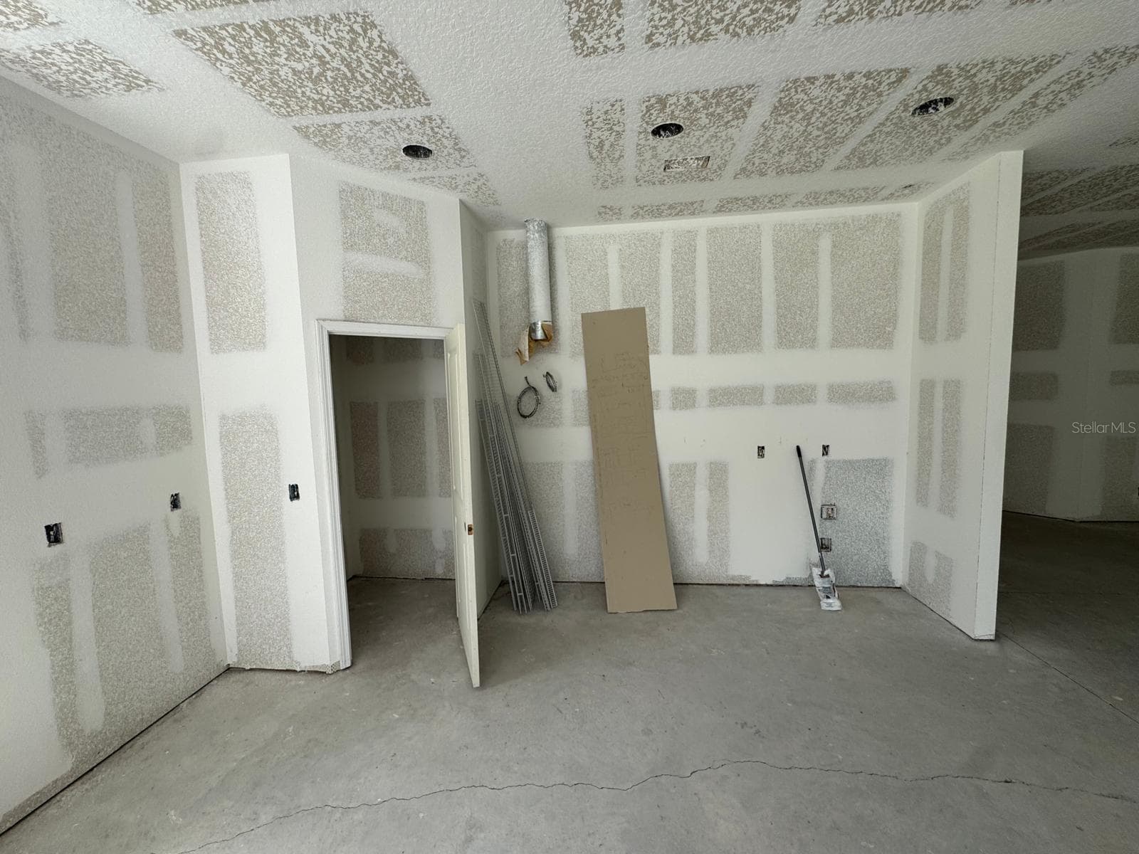 Single Family Residence at 6701 OLD MELBOURNE HWY #A, ST CLOUD, photo 6 of 18