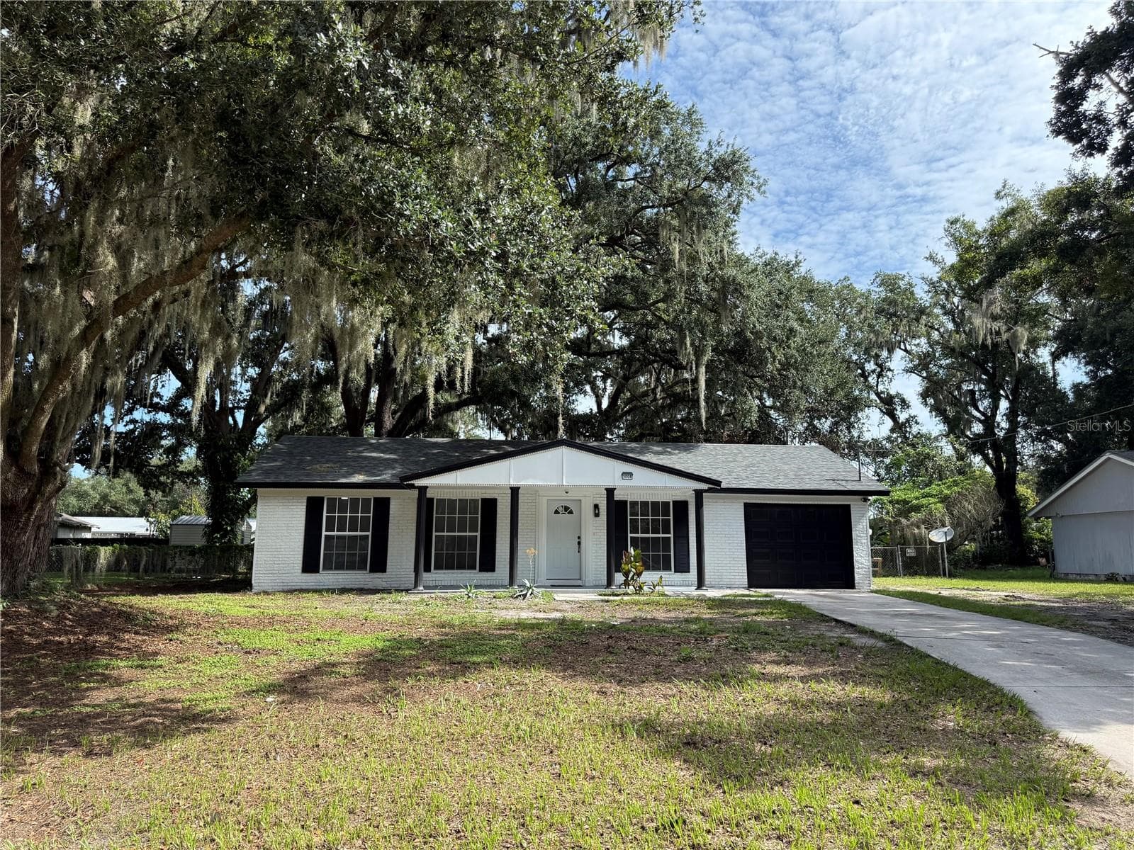 3008 OAKVIEW LN