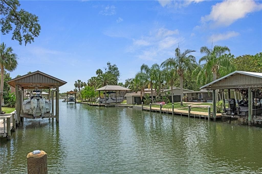 Single Family Residence at 9205 W HARBOR ISLE CT, CRYSTAL RIVER, photo 6 of 57