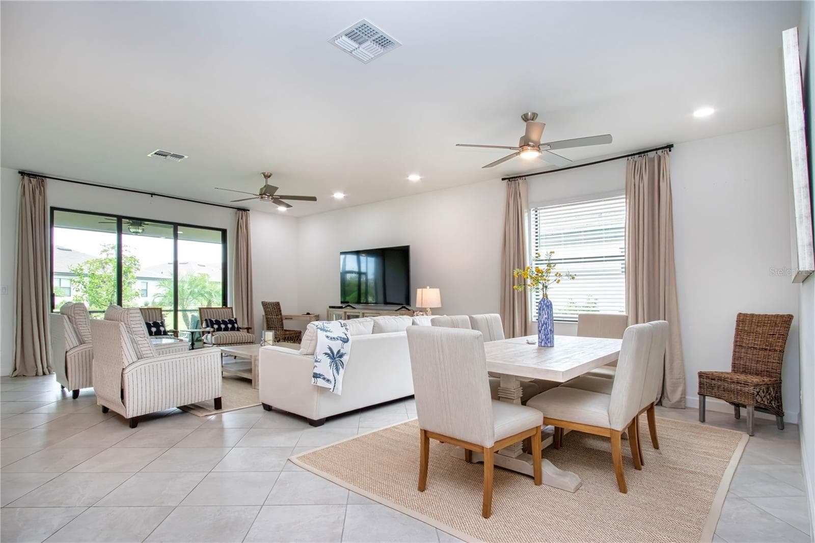 Single Family Residence at 5160 CORAL REEF WAY, BRADENTON, photo 4 of 66