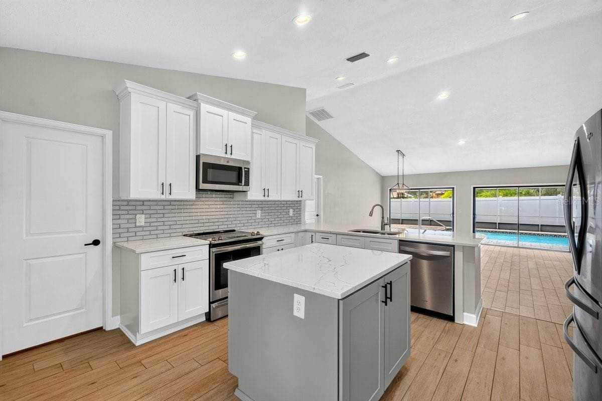 Single Family Residence at 3 FOX HOLLOW DR, ORMOND BEACH, photo 12 of 46