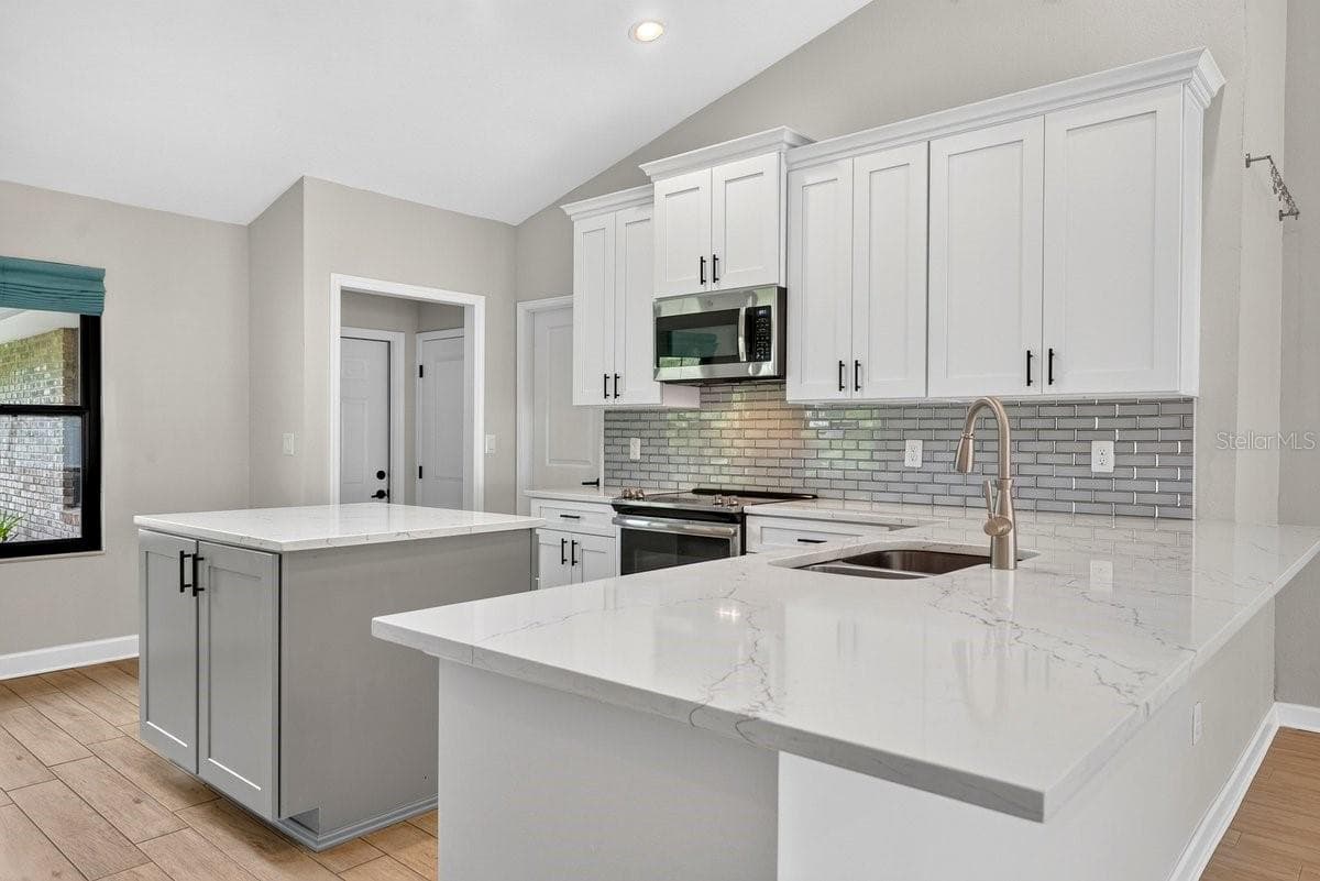 Single Family Residence at 3 FOX HOLLOW DR, ORMOND BEACH, photo 16 of 46