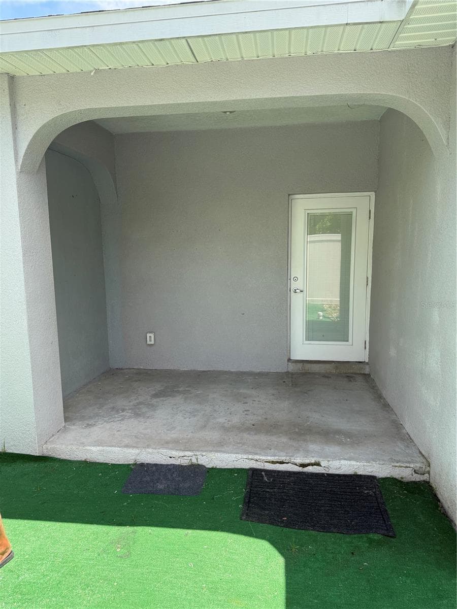 Single Family Residence at 1923 W SKAGWAY AVE, TAMPA, photo 14 of 32