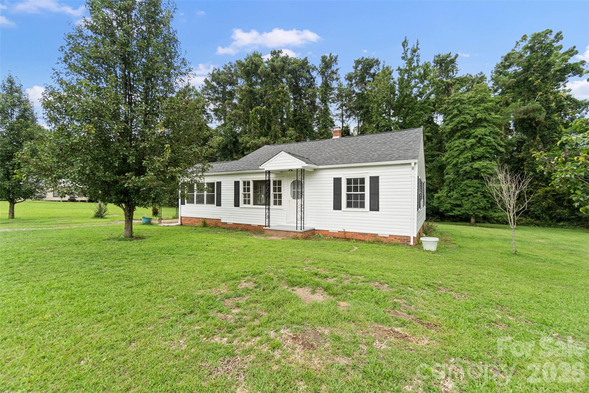 Single Family Residence at 842 Moores Lake Road, Wadesboro