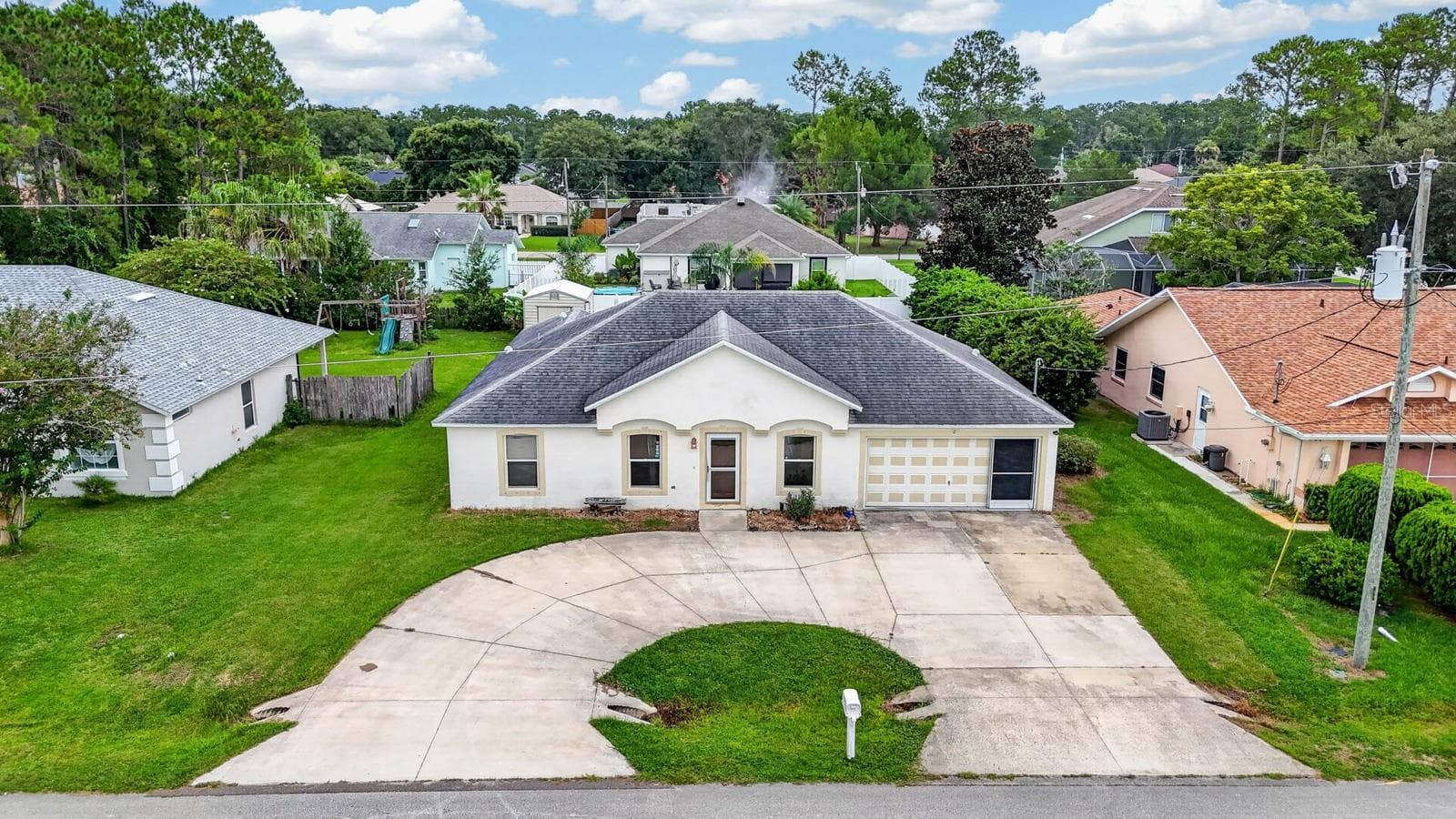 6 BROWNSTONE LN