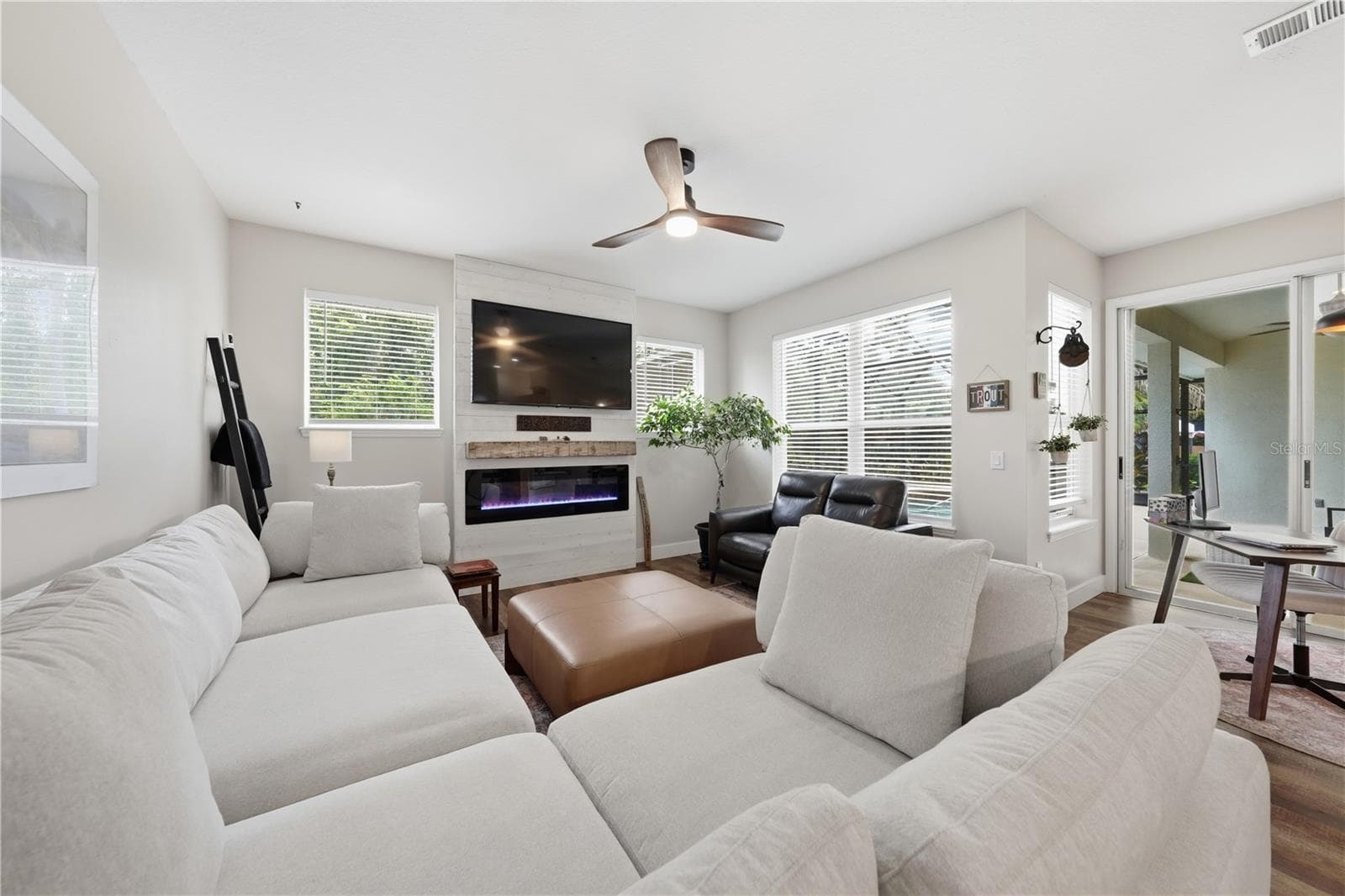 Single Family Residence at 2360 PARK FOREST BLVD, MOUNT DORA, photo 13 of 87
