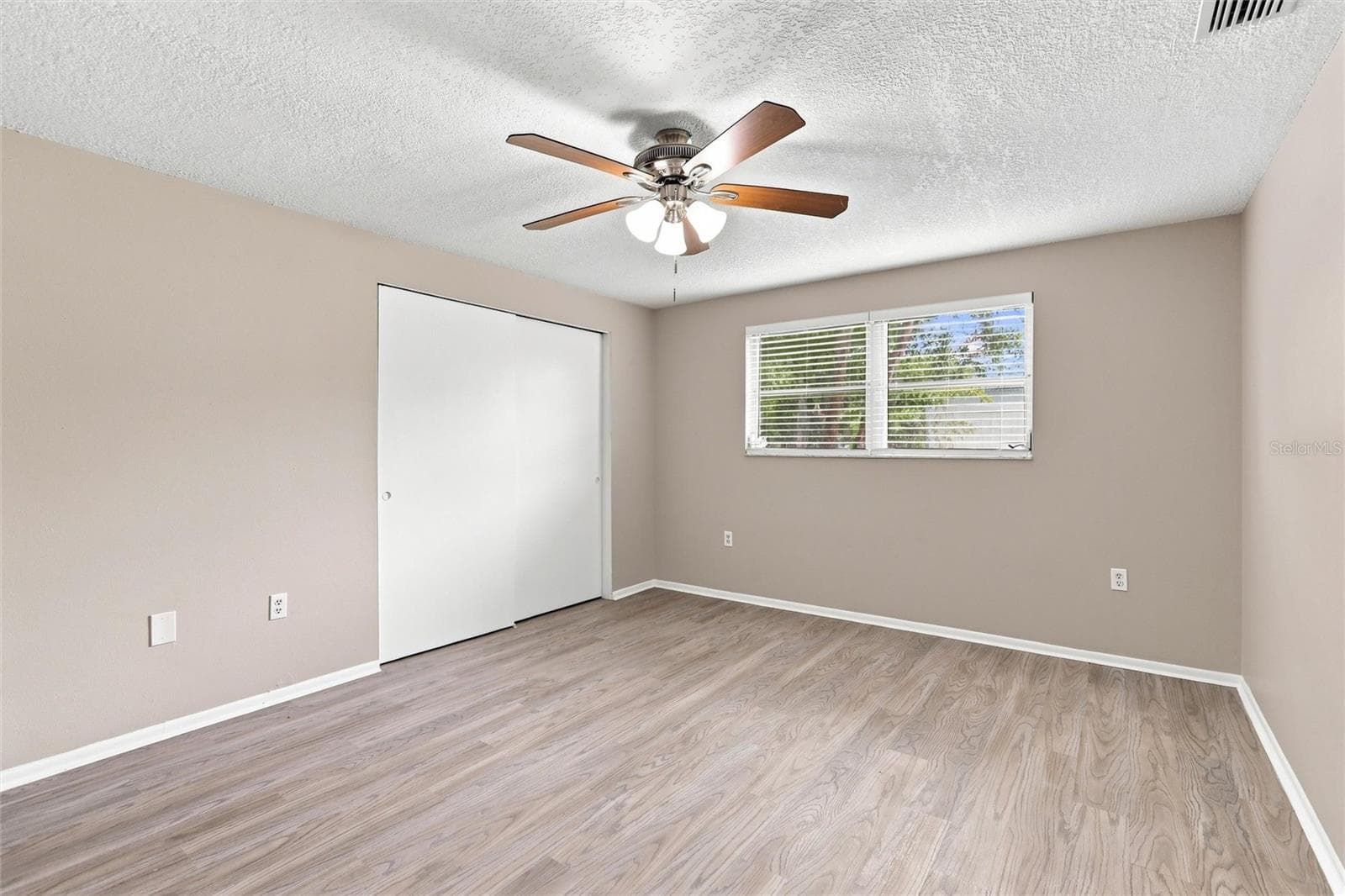 Single Family Residence at 131 DEGAS DR, NOKOMIS, photo 27 of 42
