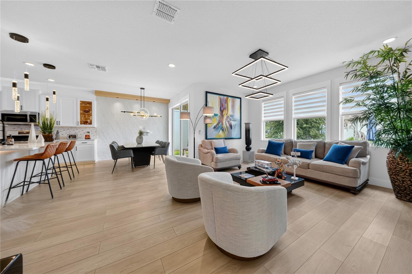 Single Family Residence at 13518 PARKFIELD WAY, WINTER GARDEN, photo 6 of 39