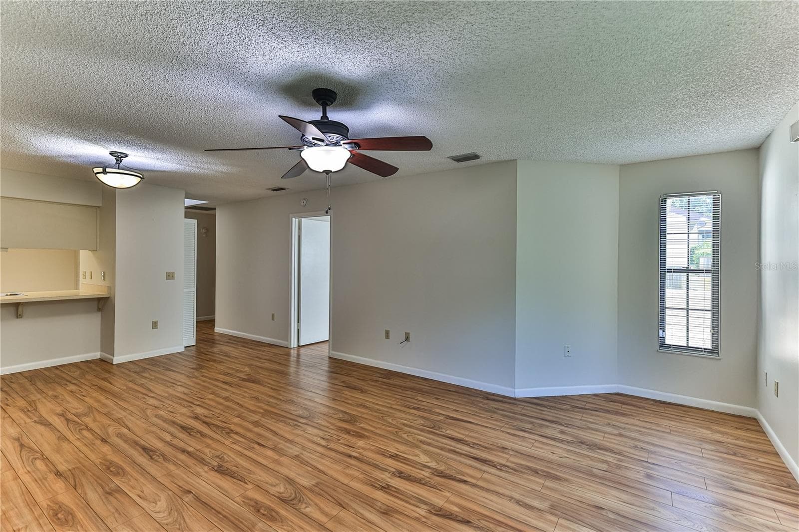 Living Room - 3333 S LIVERPOOL PT, INVERNESS