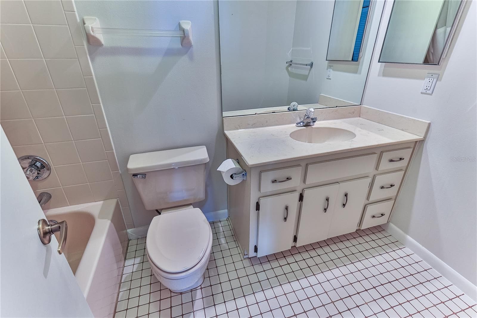 Bathroom 2 - 3333 S LIVERPOOL PT, INVERNESS