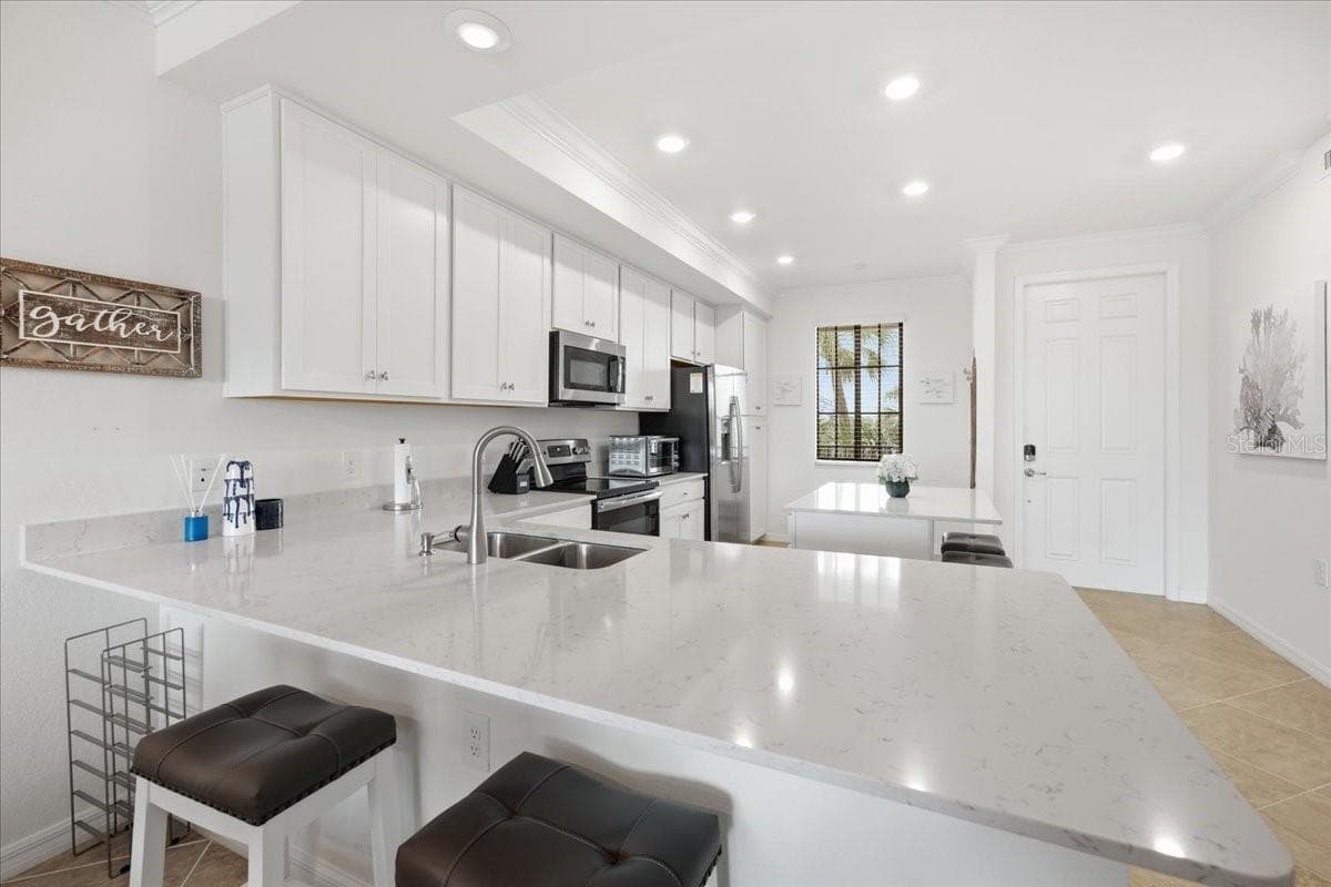 Condominium at 17520 GAWTHROP DR #305, LAKEWOOD RANCH, photo 12 of 78