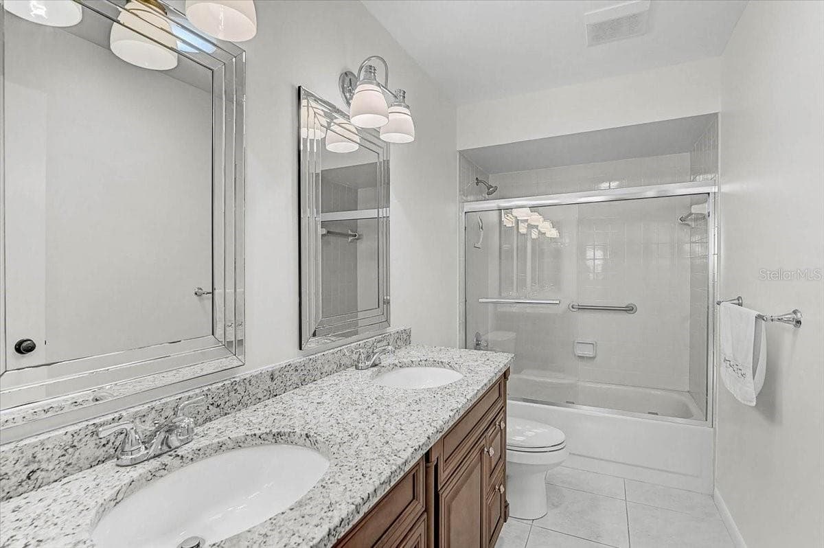 2nd Bathroom - 4717 PERIDIA BLVD E, BRADENTON