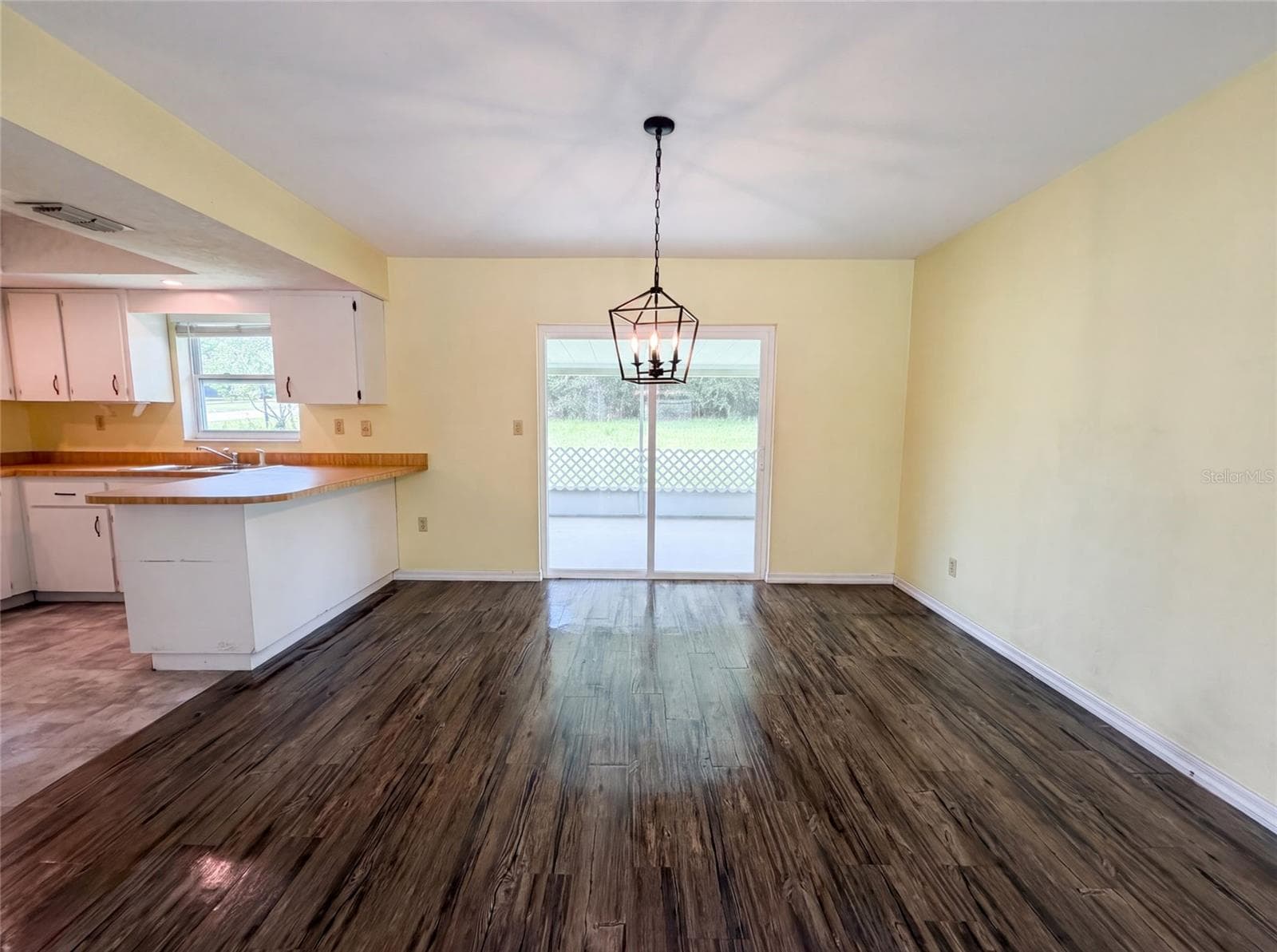 Single Family Residence at 3664 SW IVY PL, DUNNELLON, photo 7 of 23