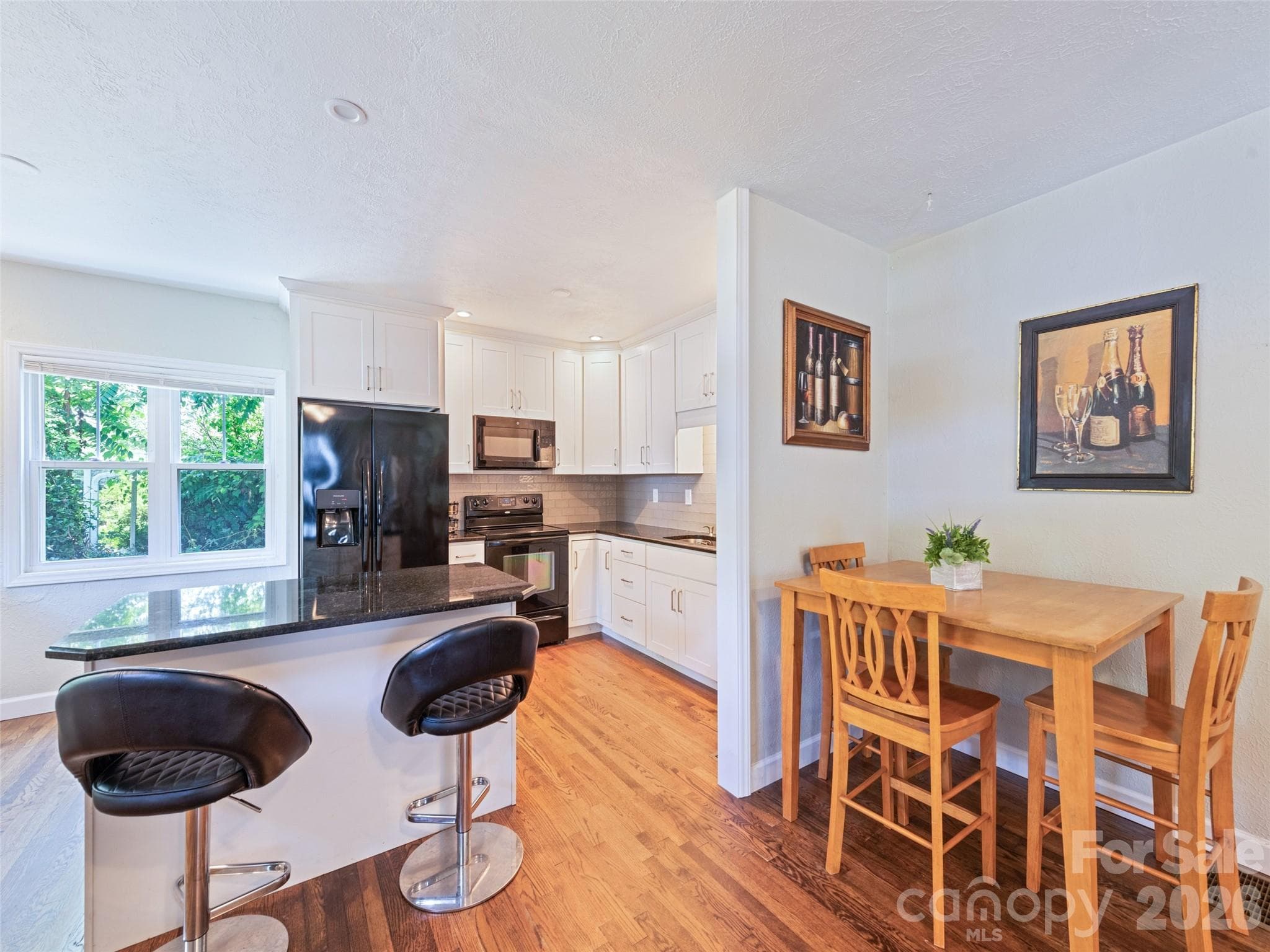 Single Family Residence at 1909 Arlington Place, Hendersonville, photo 17 of 28