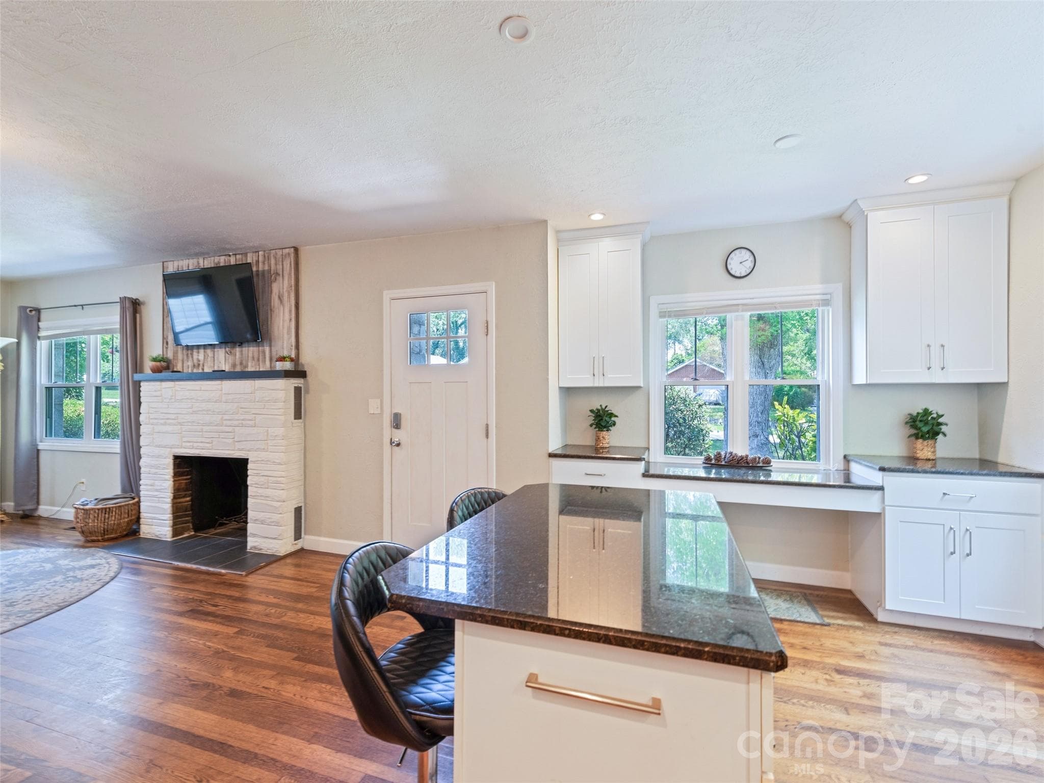 Single Family Residence at 1909 Arlington Place, Hendersonville, photo 18 of 28