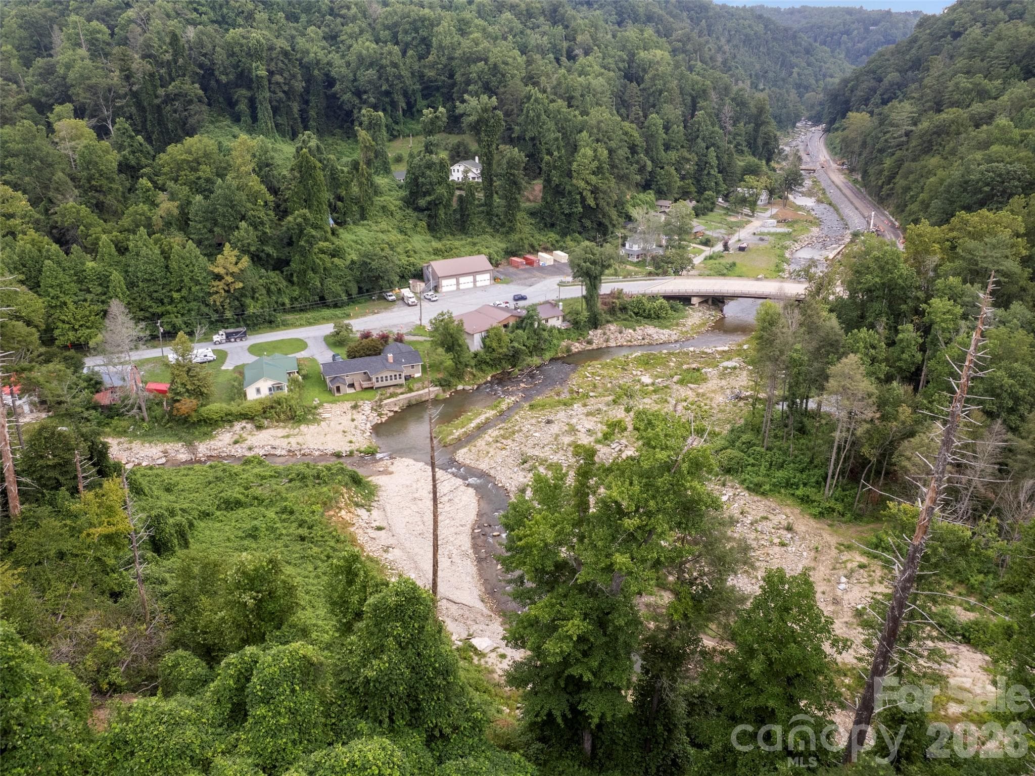 Intersection of Broad River and Hickory Creek - 213 Three Rivers Drive, Hendersonville