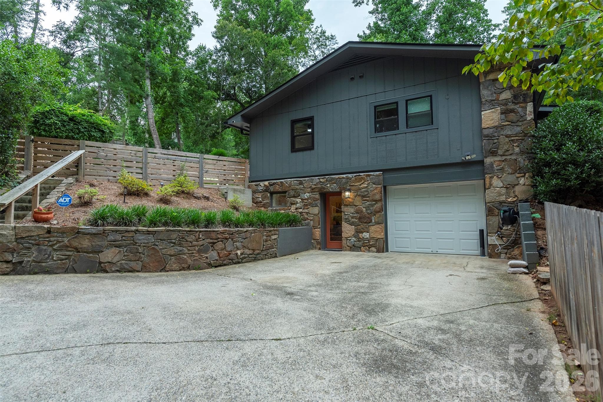Single Family Residence at 53 Vanderbilt Terrace, Asheville, photo 2 of 45