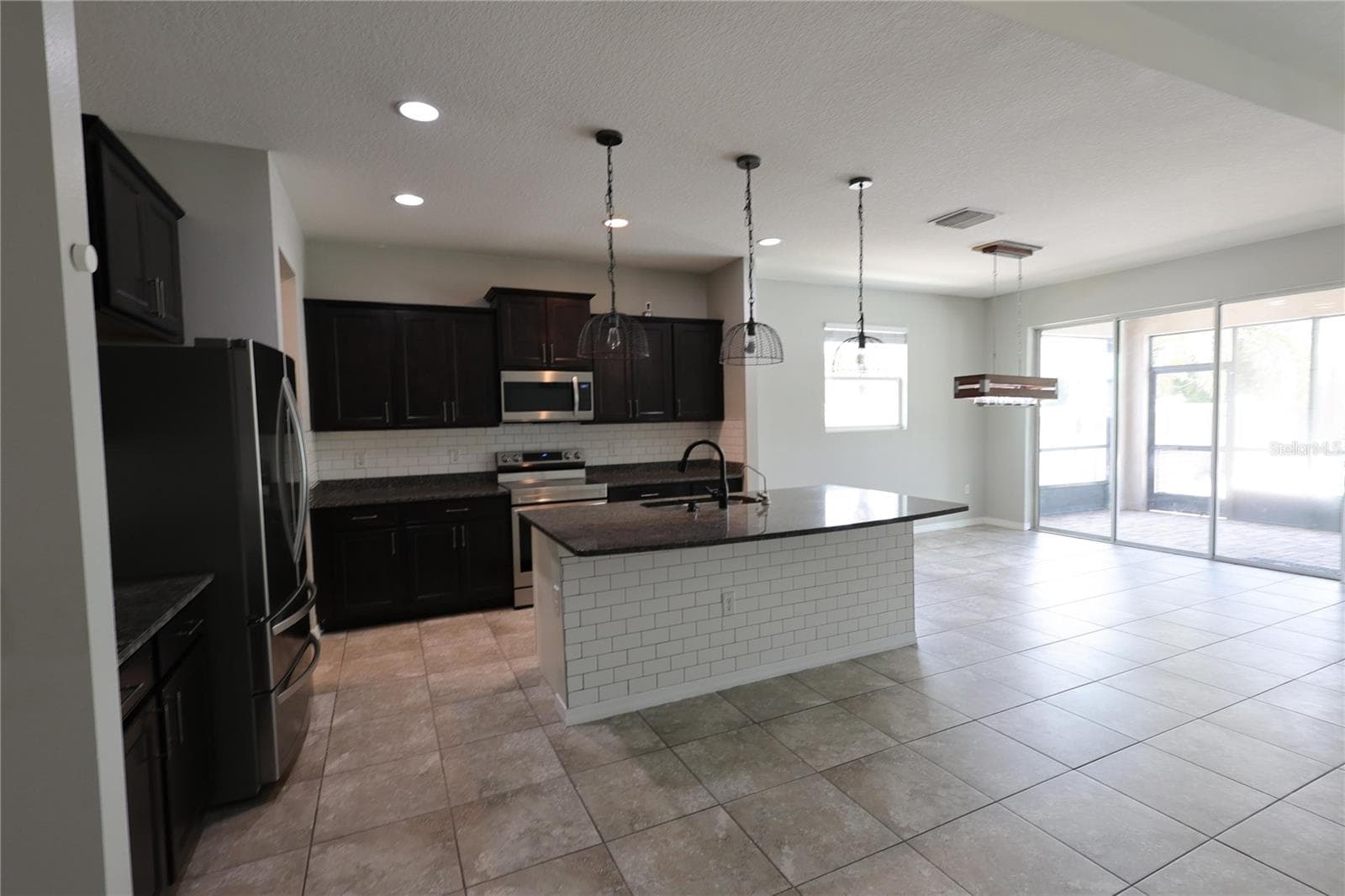 Single Family Residence at 5002 JACKEL CHASE DR, WIMAUMA, photo 12 of 46