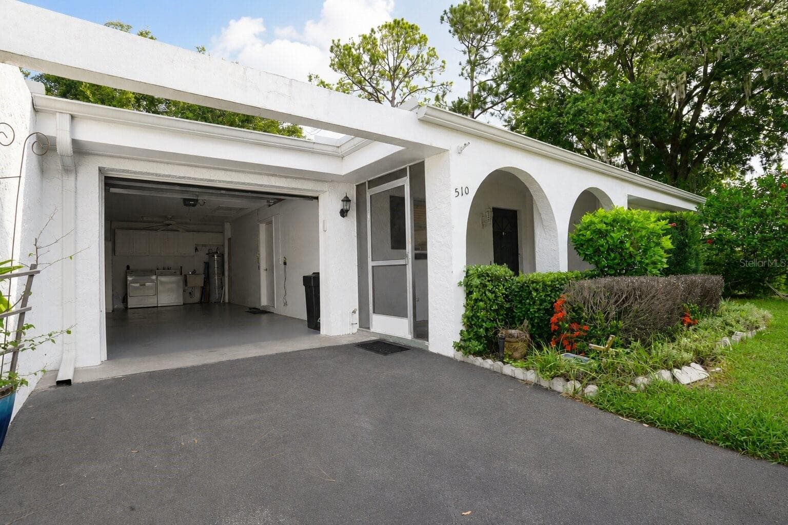 Villa at 510 PALMER CIR, PALM HARBOR, photo 2 of 31