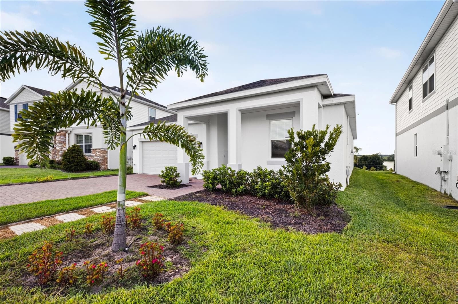 Single Family Residence at 2053 HEART LAKE DR, GROVELAND, photo 3 of 58