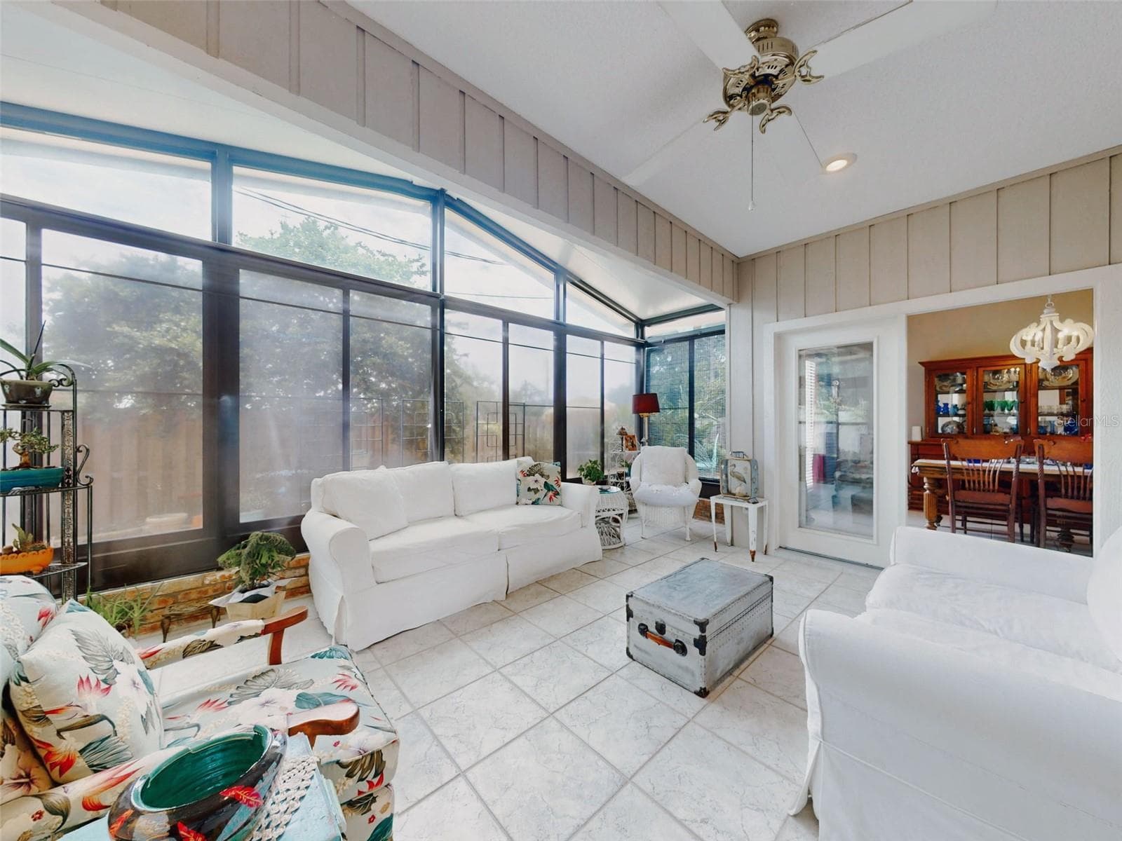 family/florida room - 102 COUNTRY PL, SANFORD