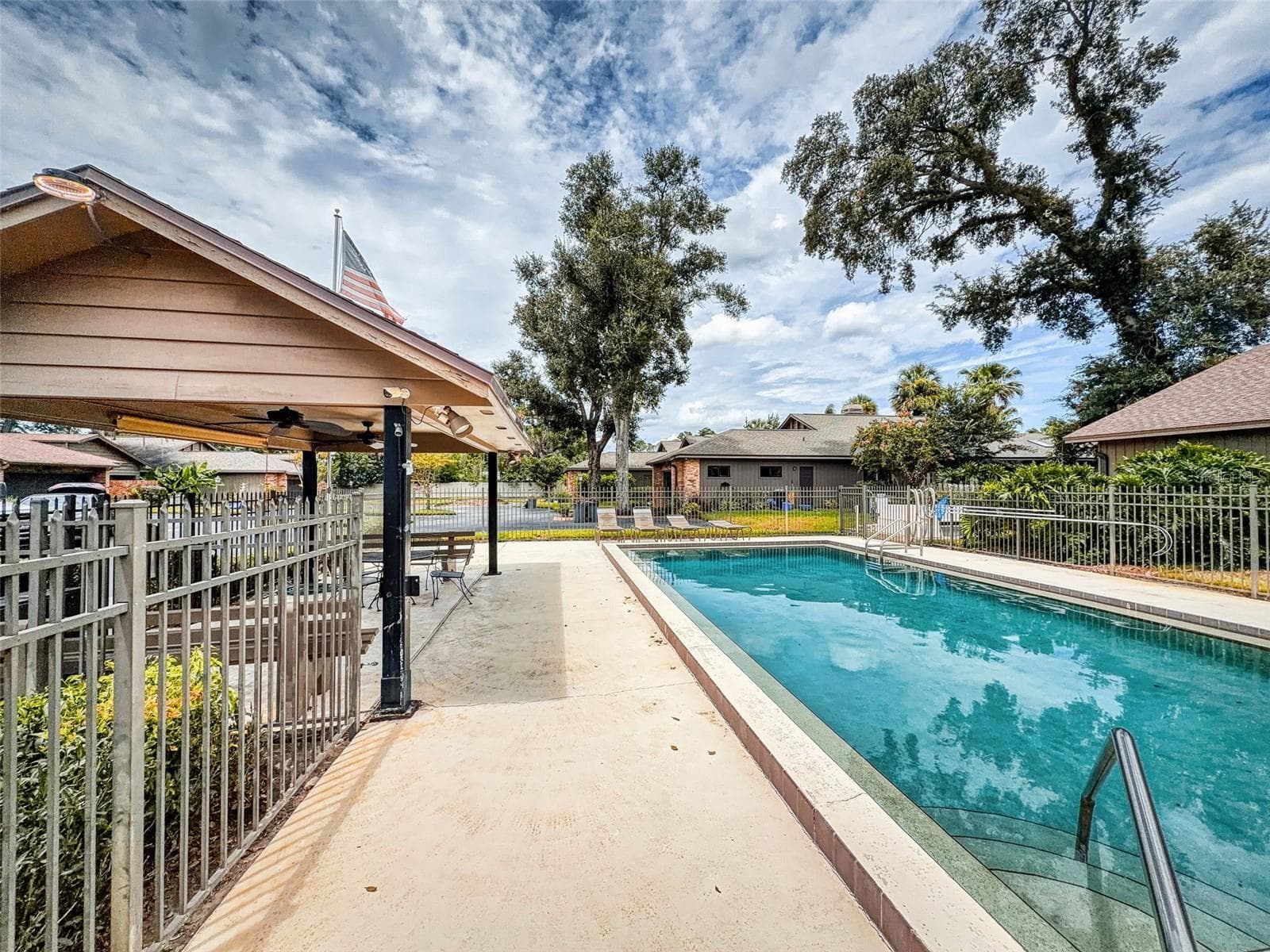 community pool - 102 COUNTRY PL, SANFORD