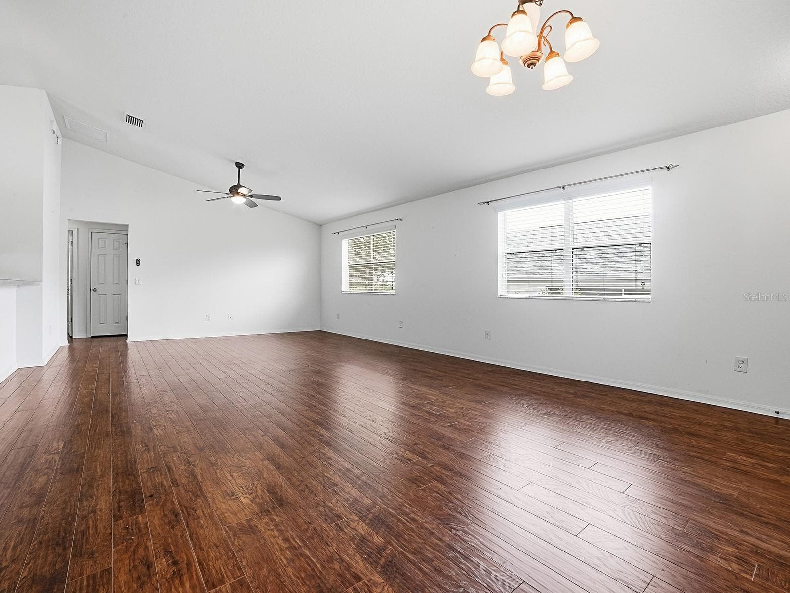 Large Living Space - 250 ARBELLA LOOP, THE VILLAGES