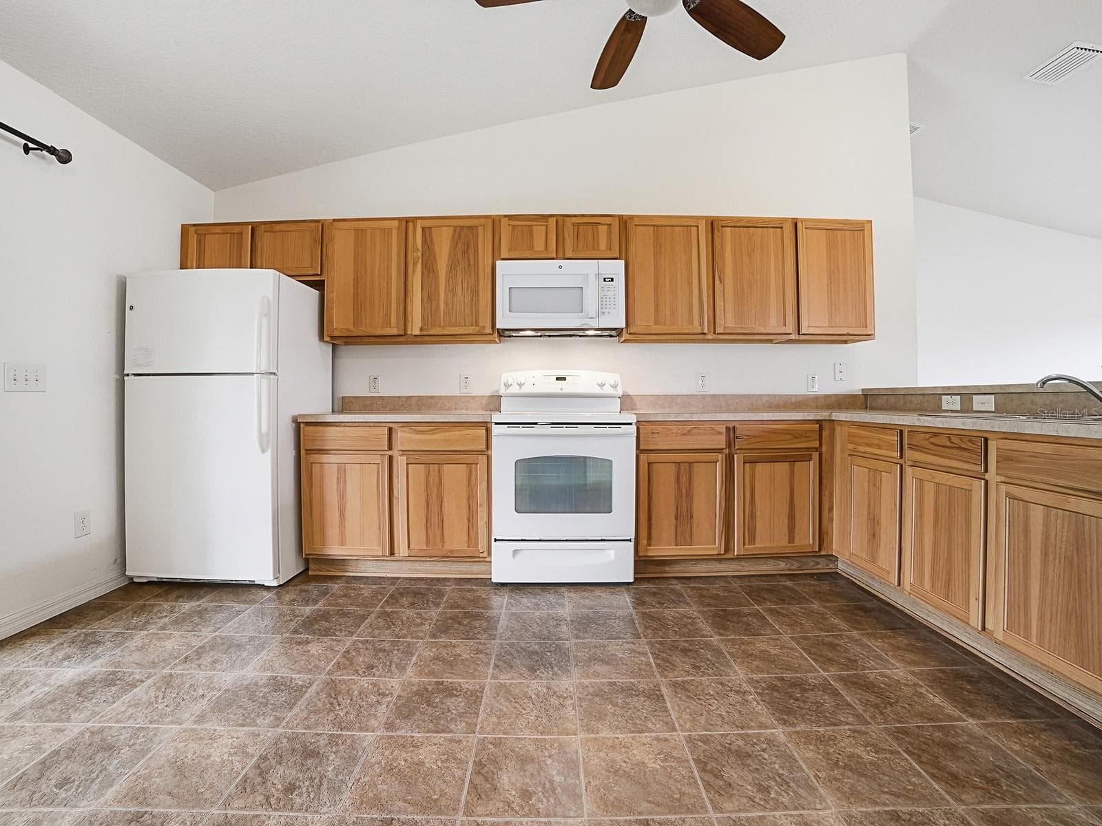 Single Family Residence at 250 ARBELLA LOOP, THE VILLAGES, photo 14 of 43