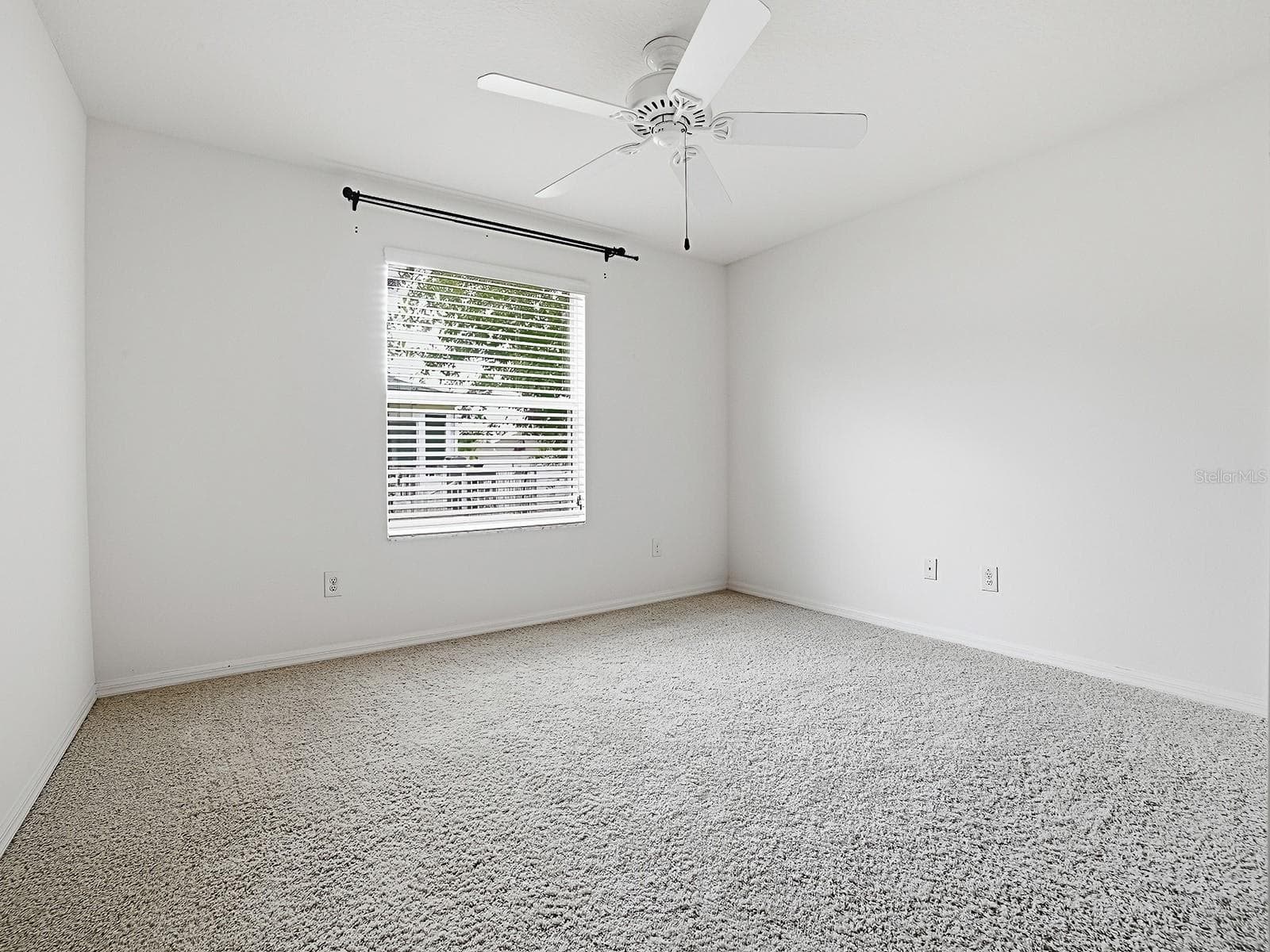 Bedroom 3. New Carpet Installed Since Picture. - 250 ARBELLA LOOP, THE VILLAGES