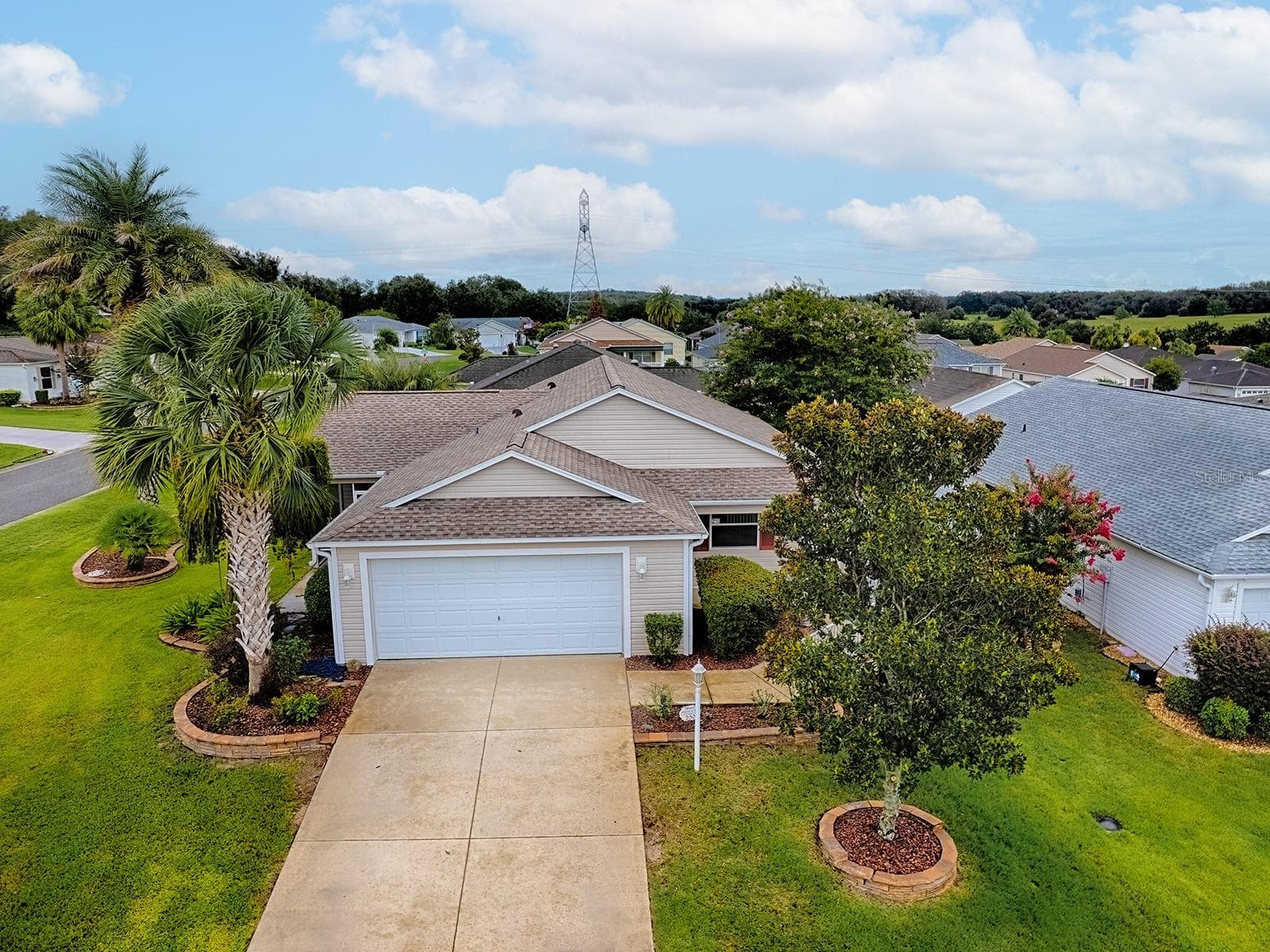 Single Family Residence at 250 ARBELLA LOOP, THE VILLAGES, photo 38 of 43