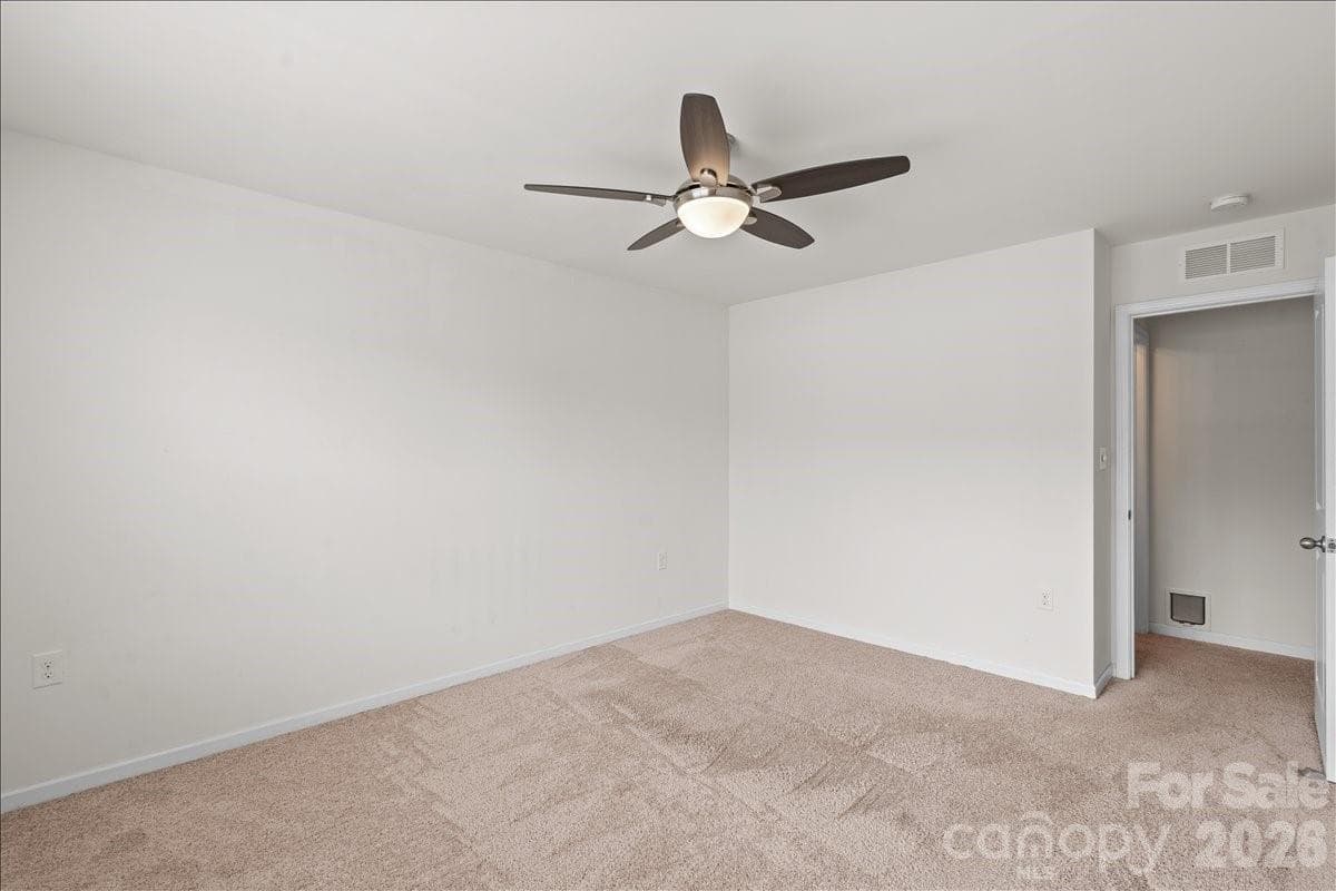Guest bedroom - 6066 Benedict Place, Indian Land