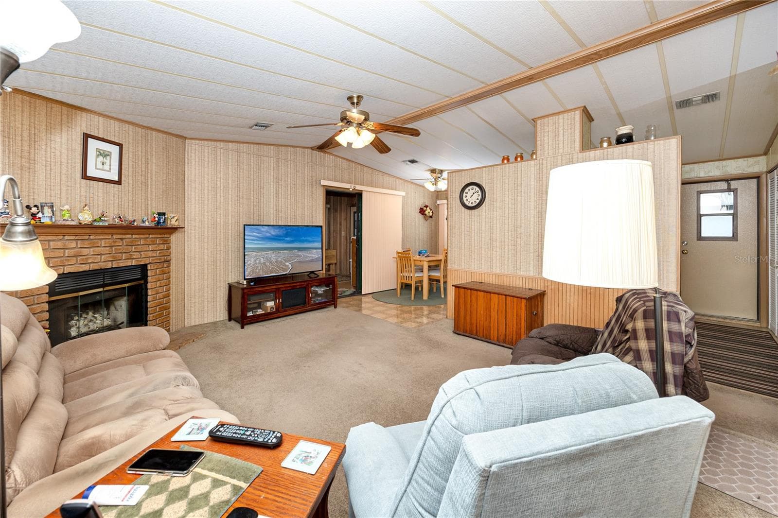 Manufactured Home at 6821 AMERICANA DR NE #106, ST PETERSBURG, photo 6 of 59