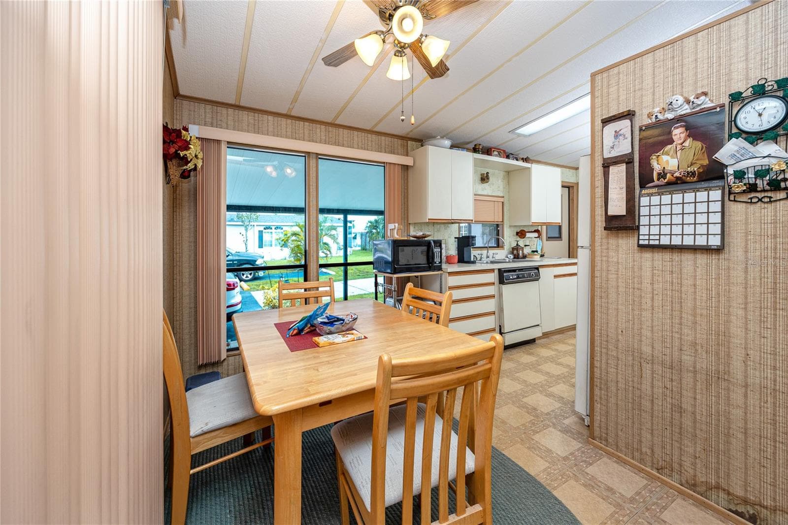 Manufactured Home at 6821 AMERICANA DR NE #106, ST PETERSBURG, photo 20 of 59