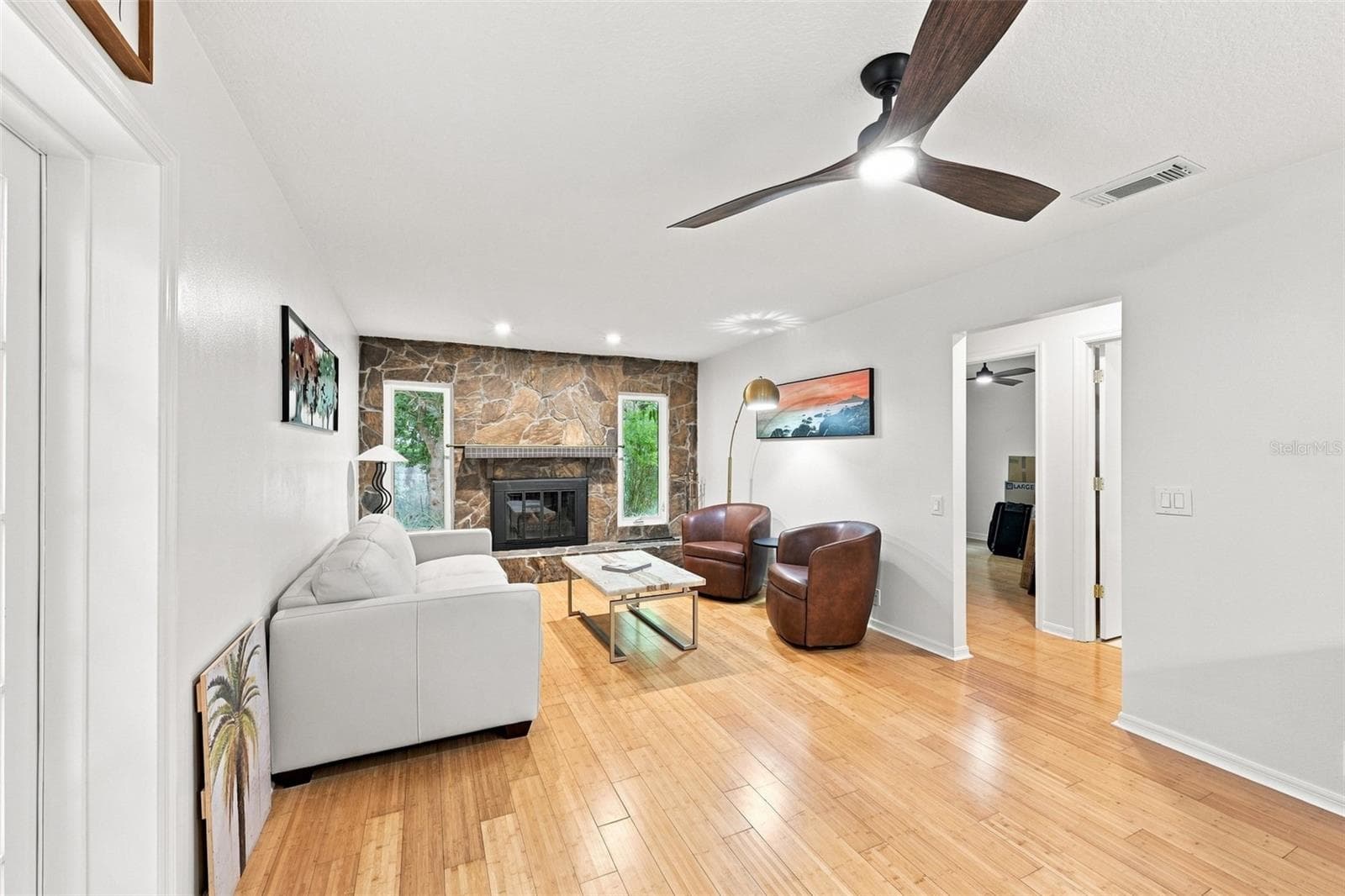 Single Family Residence at 2107 W FORE DR, TAMPA, photo 14 of 52