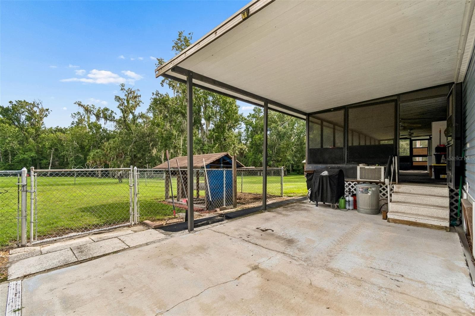 Manufactured Home at 6325 OAKVIEW LN, LAKELAND, photo 26 of 47