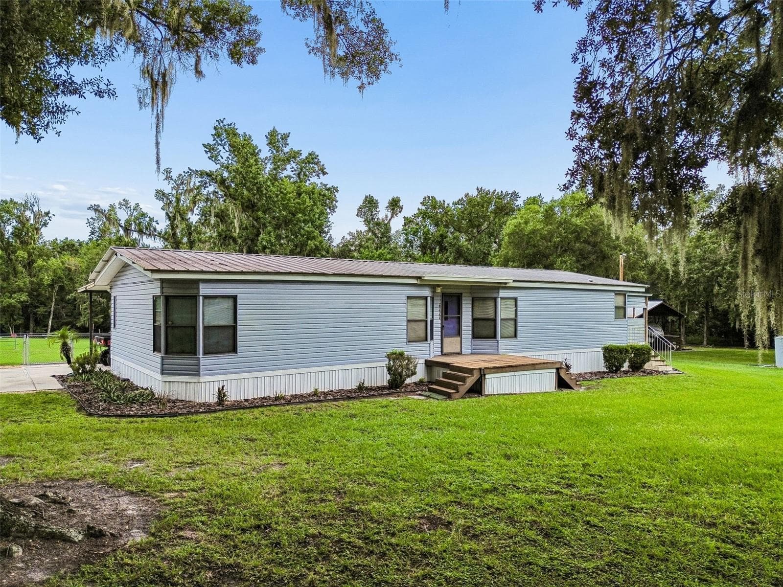 Manufactured Home at 6325 OAKVIEW LN, LAKELAND, photo 28 of 47