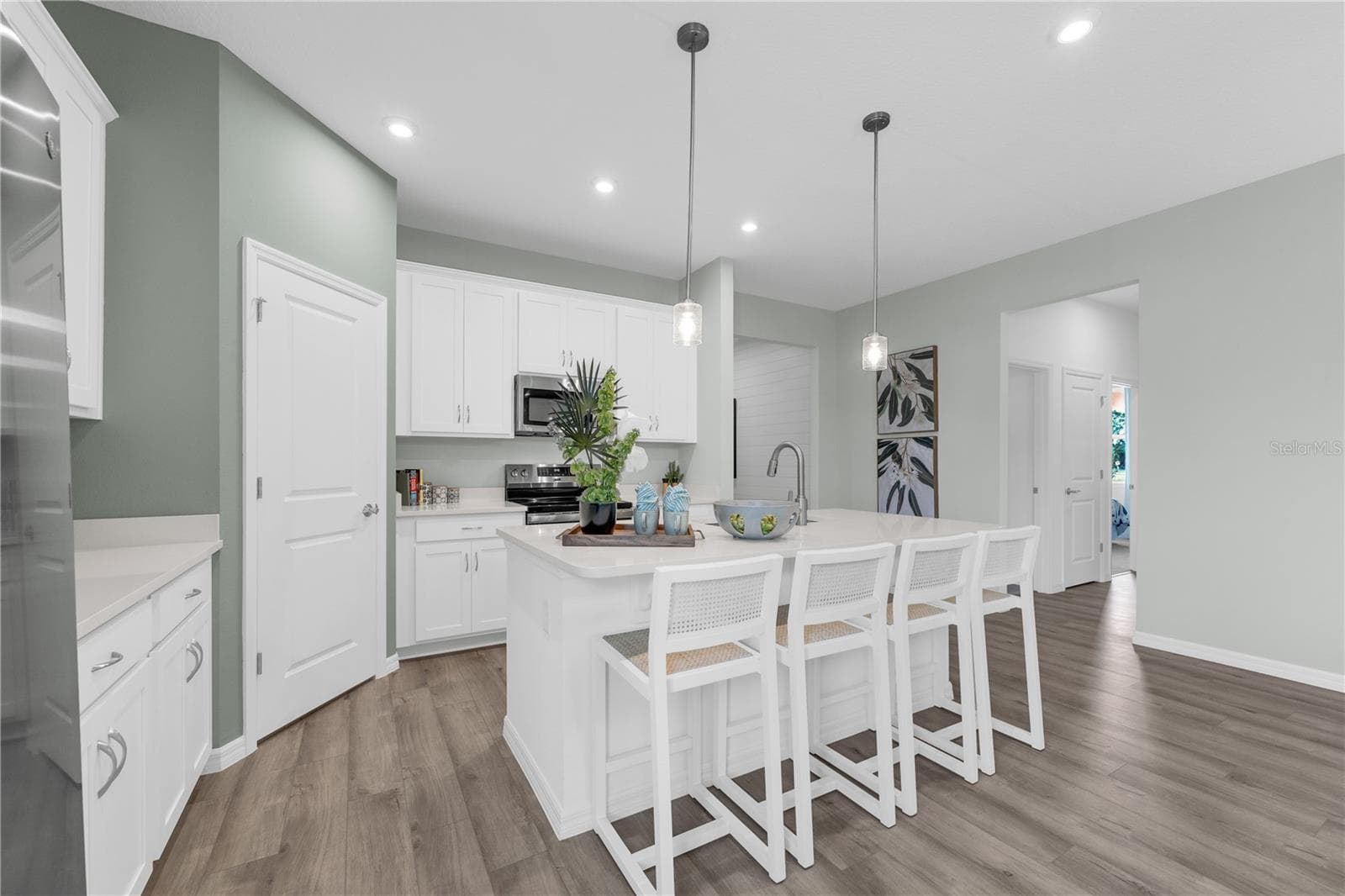 Single Family Residence at 6755 WINTERBERRY DR, LAKE HAMILTON, photo 14 of 39
