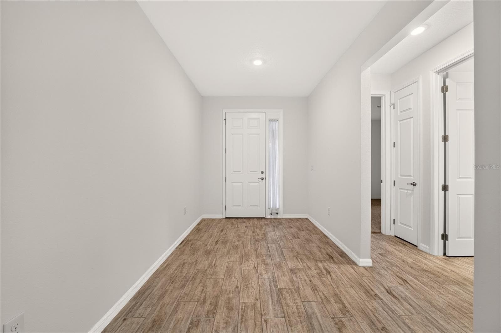 Single Family Residence at 9269 SW 97TH CIR, OCALA, photo 5 of 40