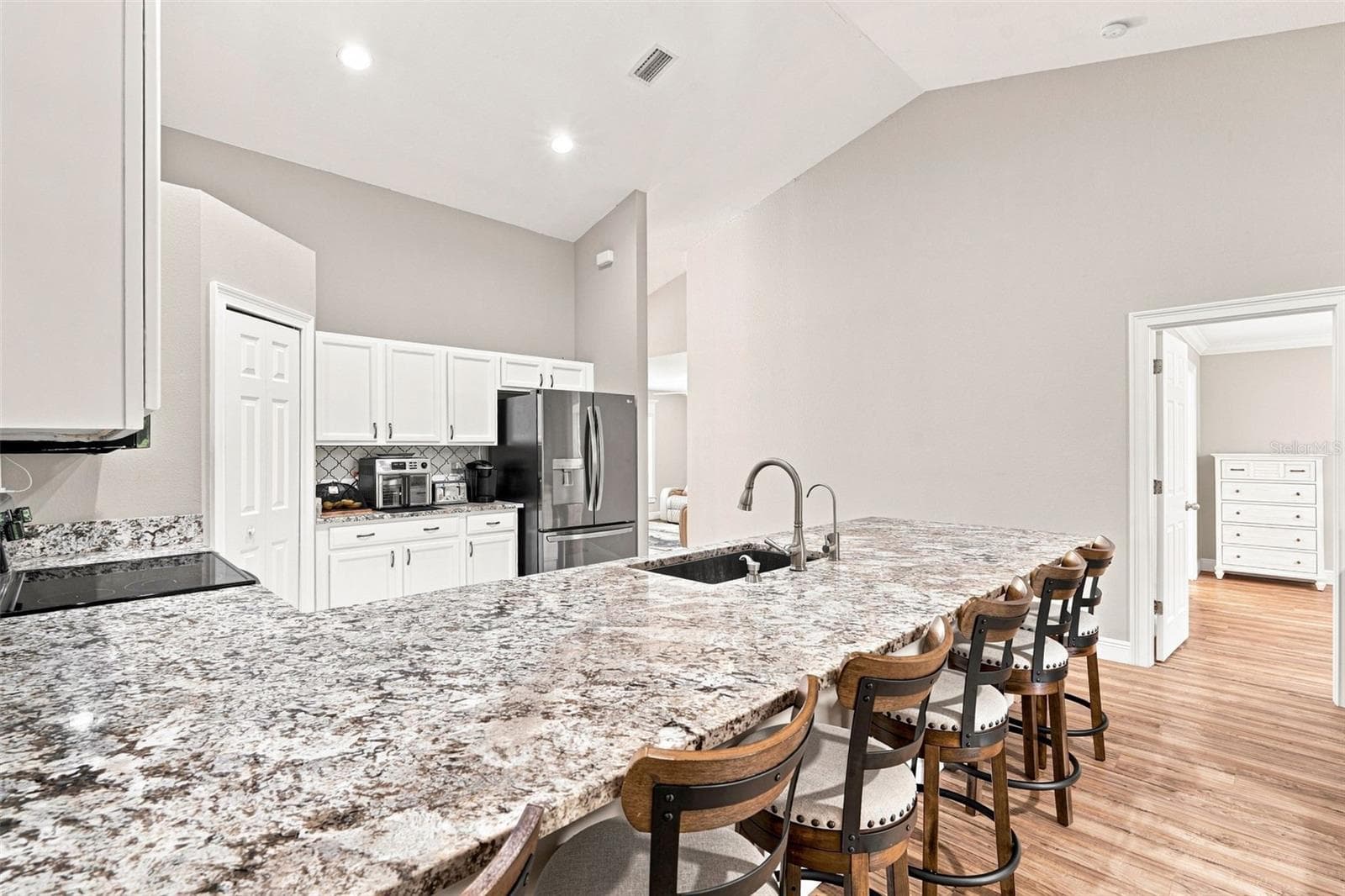 Oversized Breakfast Bar Seats 6 - 3695 WAFFLE TER, NORTH PORT