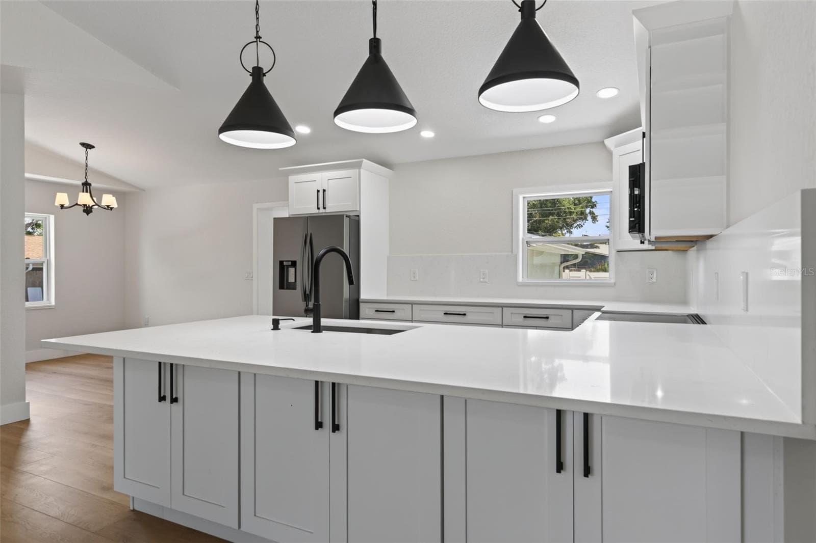 Smartly designed kitchen for maximum storage and cabinets - 5217 18TH AVE S, GULFPORT