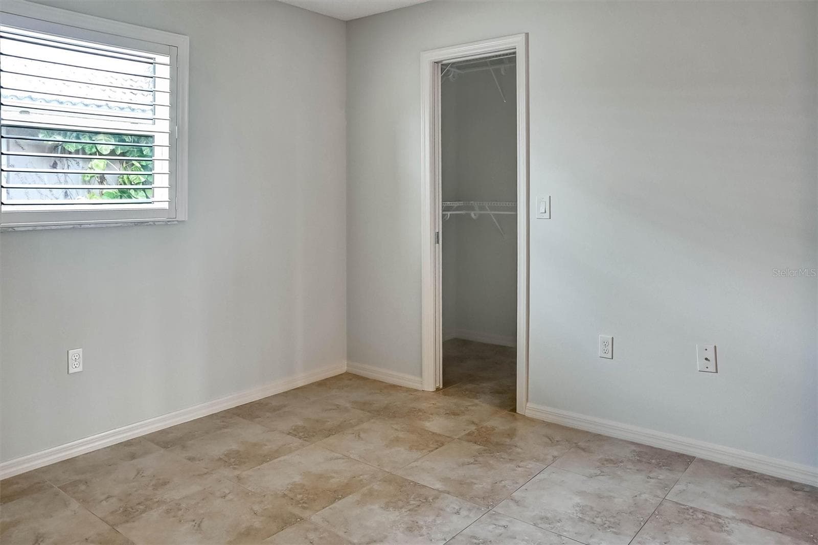 Single Family Residence at 1565 WATERFORD DR, VENICE, photo 27 of 30