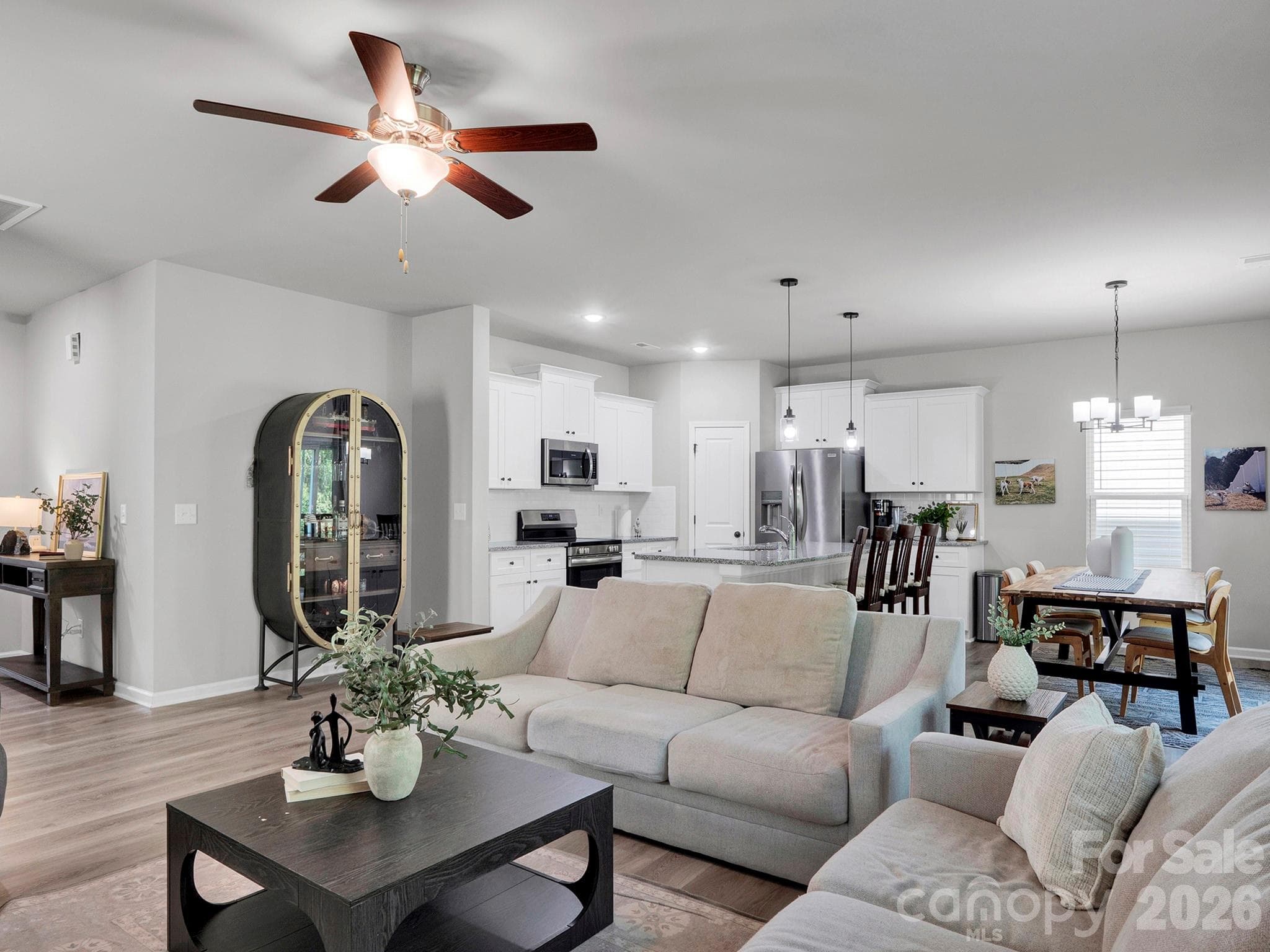 Single Family Residence at 7203 Stoney Wood Lane, Charlotte, photo 8 of 28