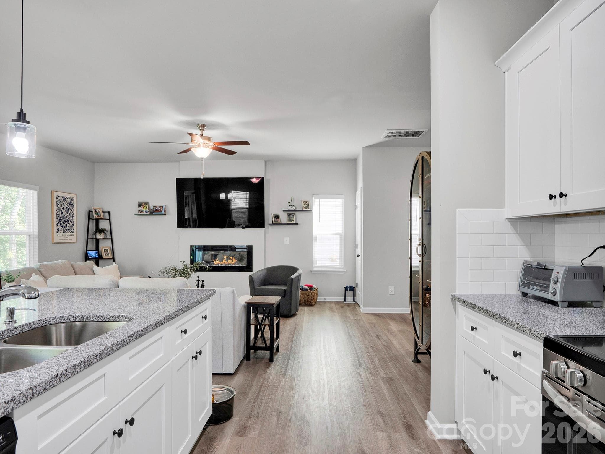Granit island - 7203 Stoney Wood Lane, Charlotte
