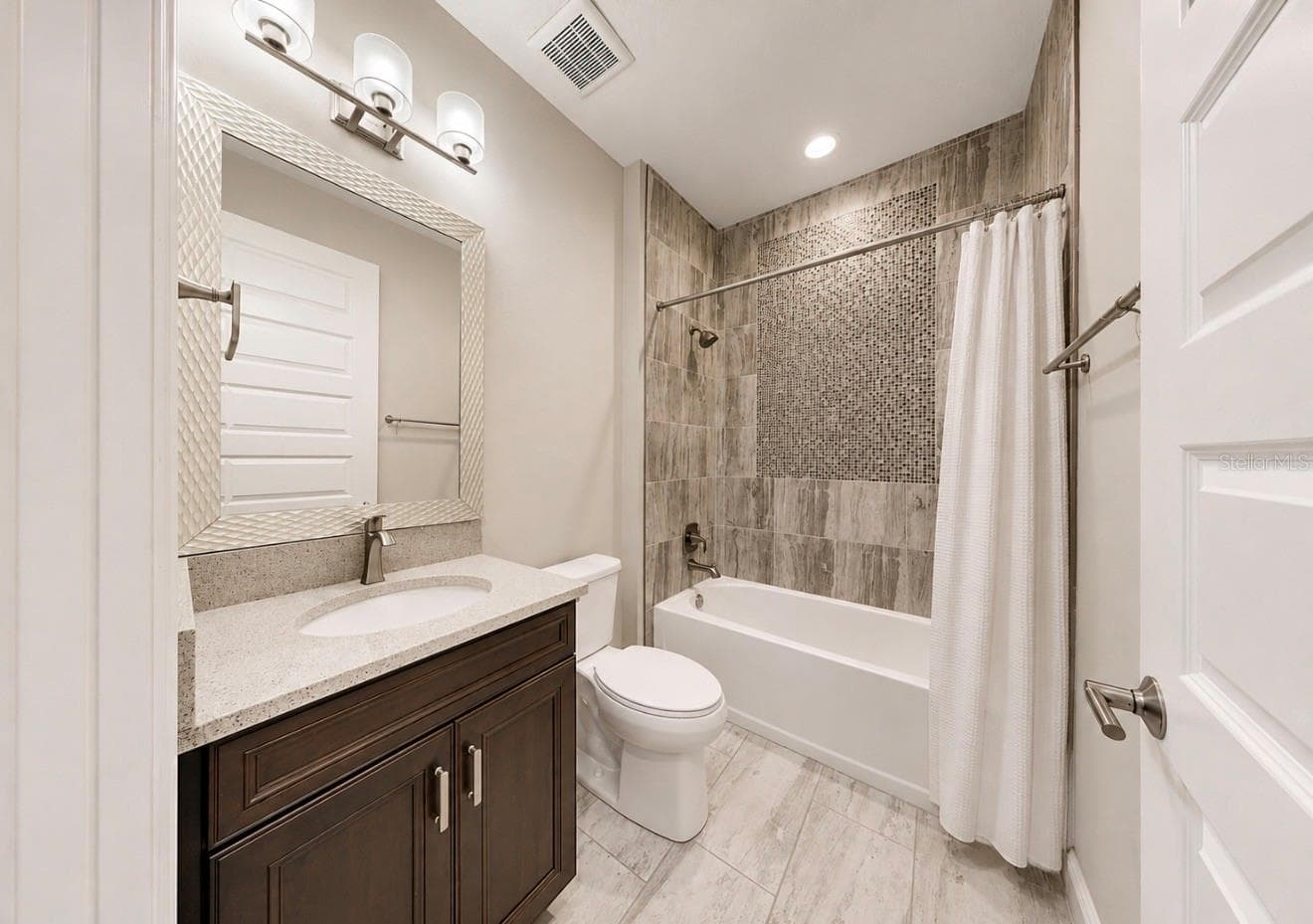 Single Family Residence at 14610 RED CASTLE AVE, LITHIA, photo 50 of 69