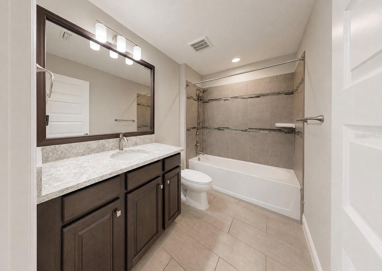 Single Family Residence at 14610 RED CASTLE AVE, LITHIA, photo 54 of 69