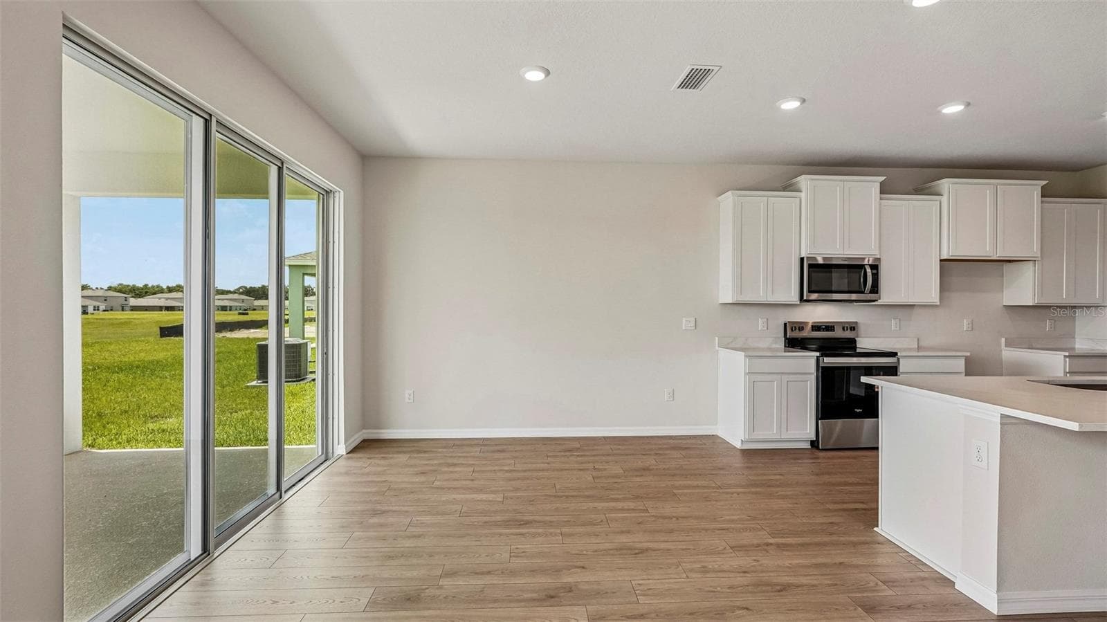 Single Family Residence at 2818 FISHERY CT, LAKEWOOD RANCH, photo 12 of 71