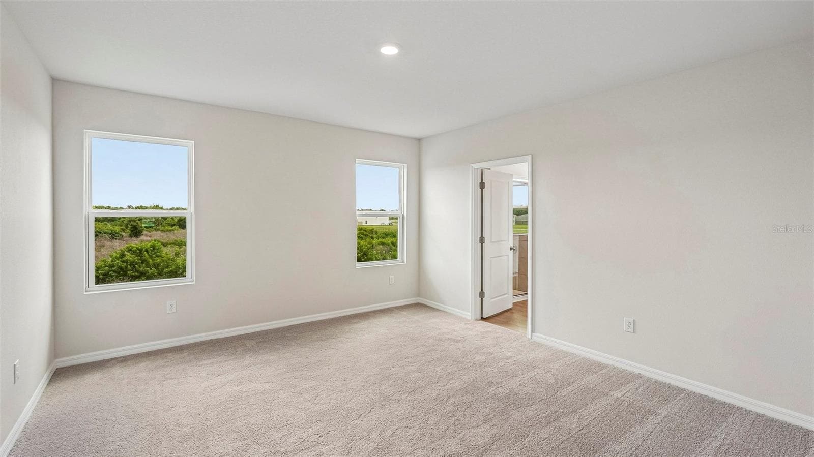 Single Family Residence at 2818 FISHERY CT, LAKEWOOD RANCH, photo 14 of 71