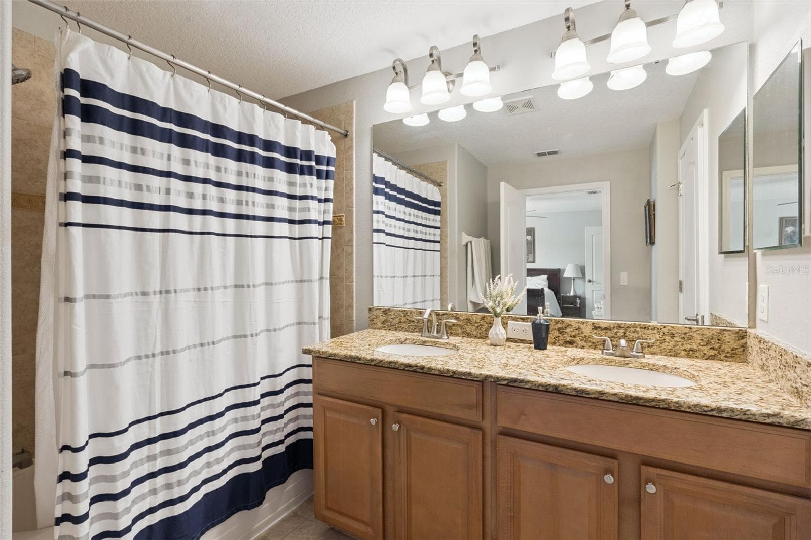 Townhouse at 8957 CAT PALM RD, KISSIMMEE, photo 20 of 72